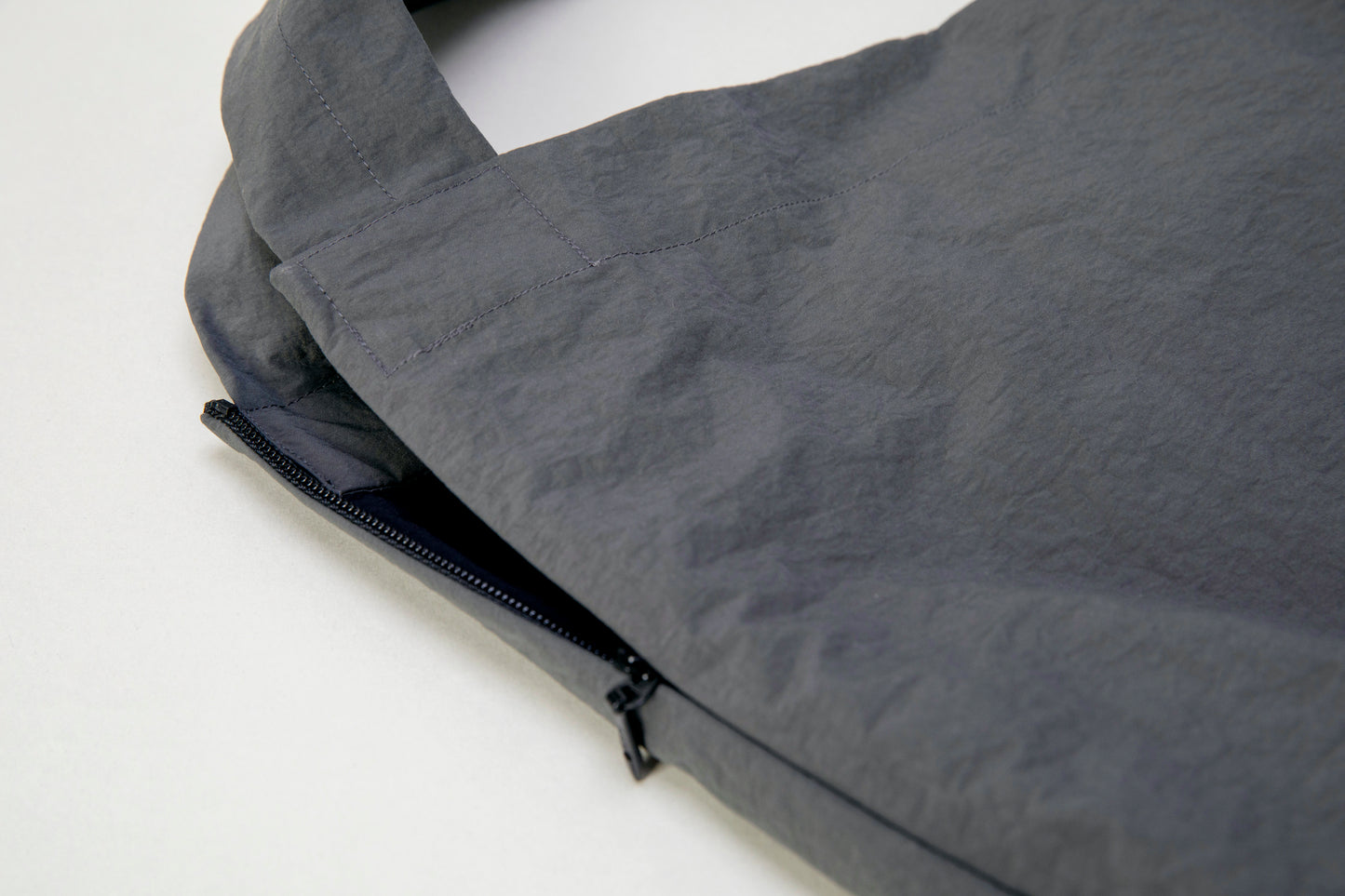 MEN/WOMEN ERA. SHRINK PIPE BAG
