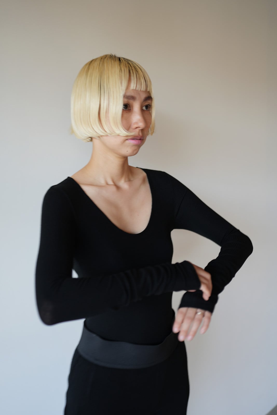 WOMEN MOON TREE PLANET U neck T cashmere black