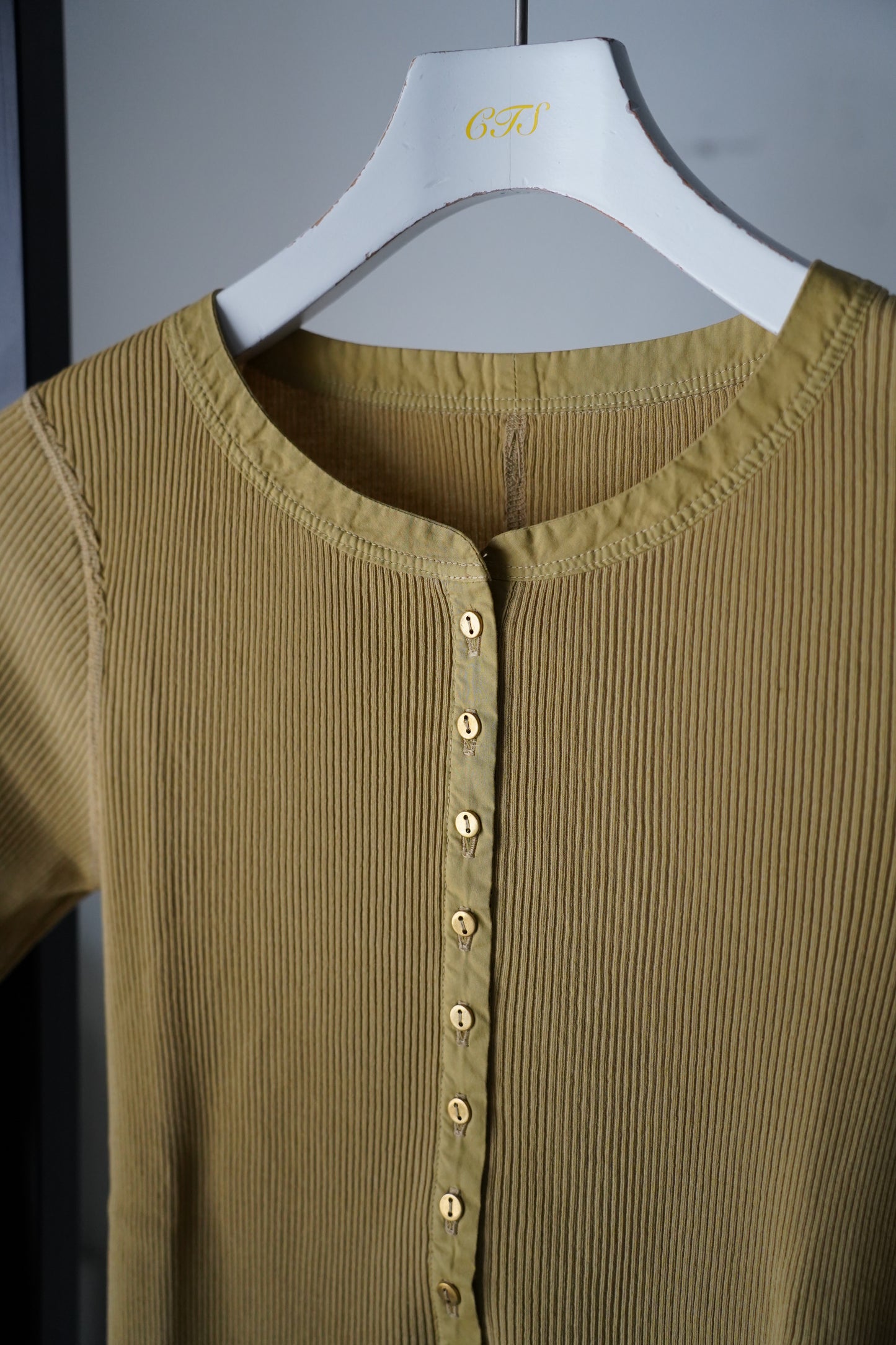 WOMEN PHEETA / フィータ HENLEY TEE(Hedy)
