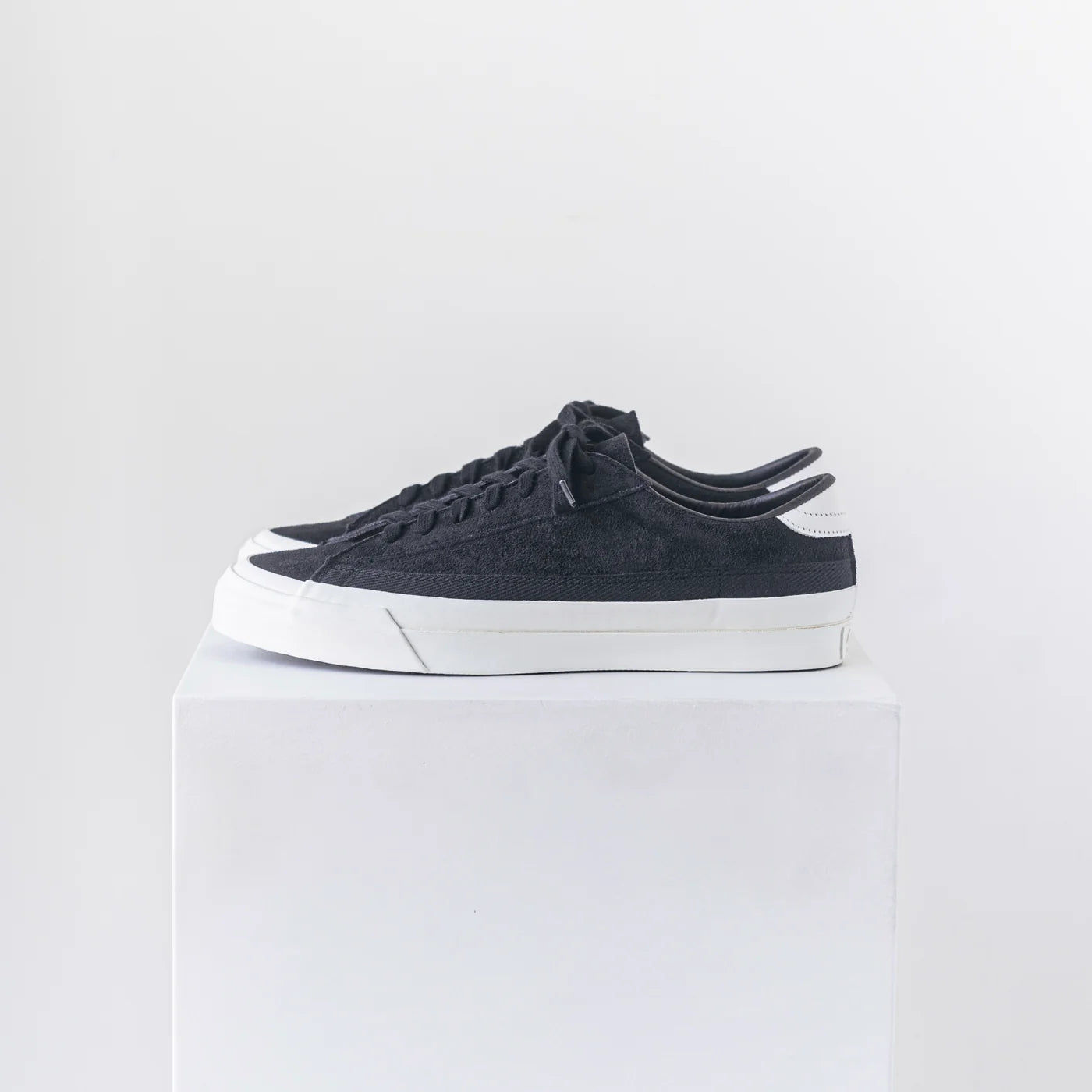MEN/WOMEN ASAHI アサヒ BELTED LOW SUEDE - Black
