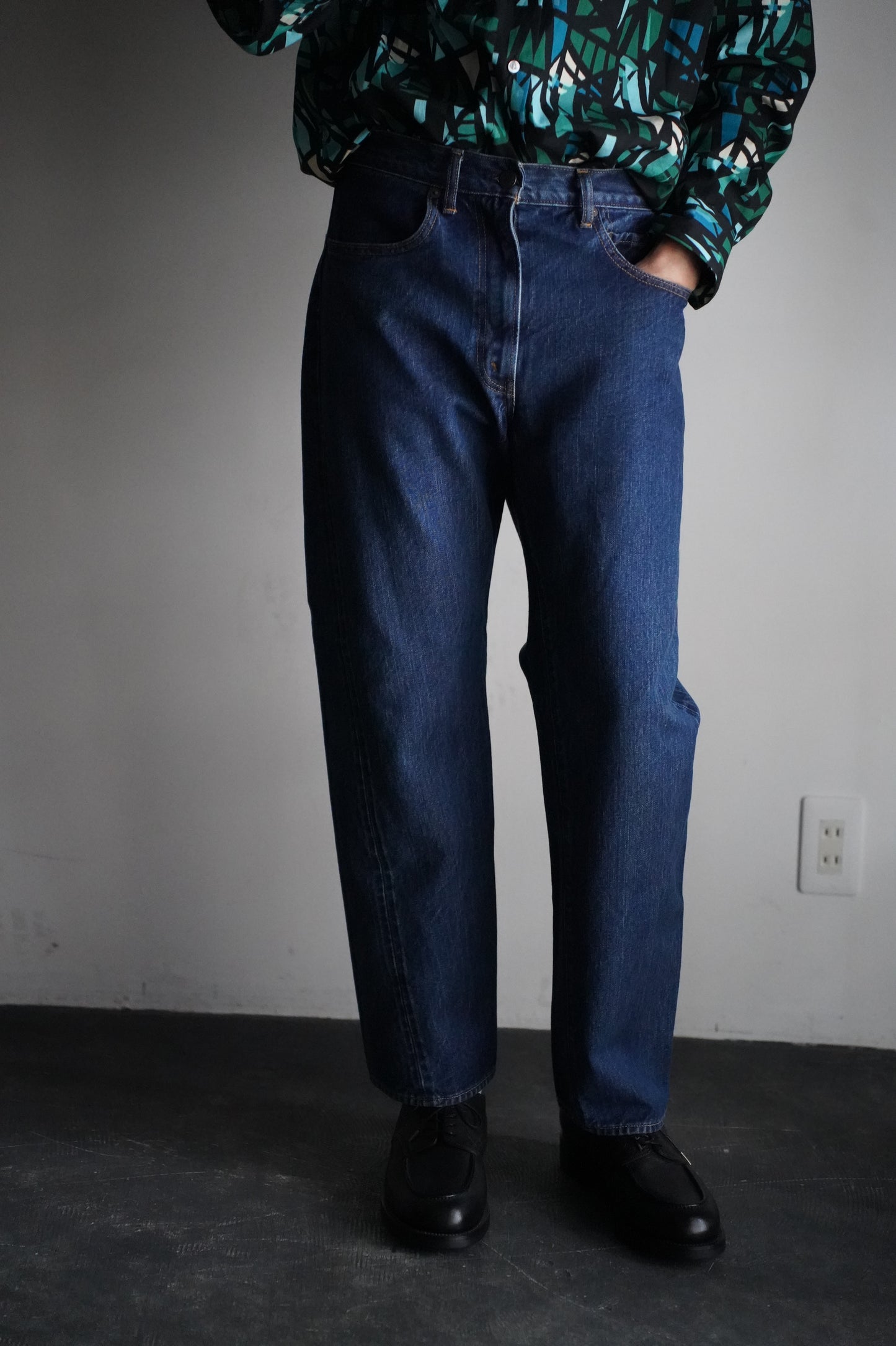 MEN　CIOTA/シオタ　Tapered 5 Pocket Pants  Dark Blue Damage