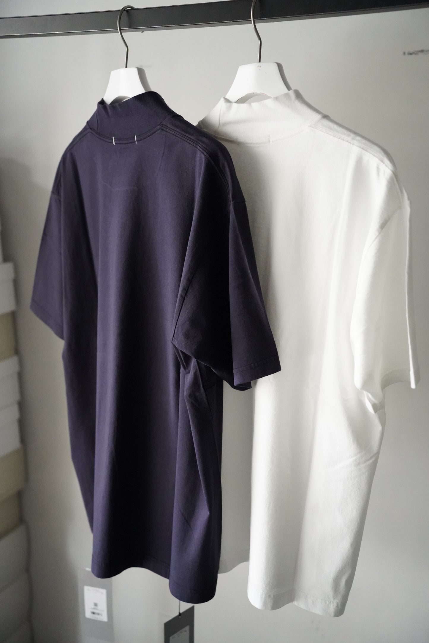 MEN Y/ ワイ ORGANIC COTTON JERSEY MOCK NECK S/S T