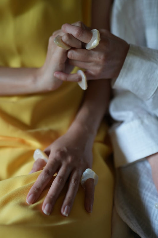 WOMEN TOO RING pyramid