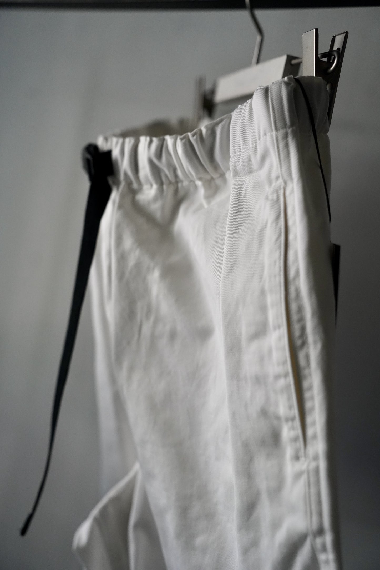 MEN Y/ ワイ ORGANIC COTTON CHINO SHORTS