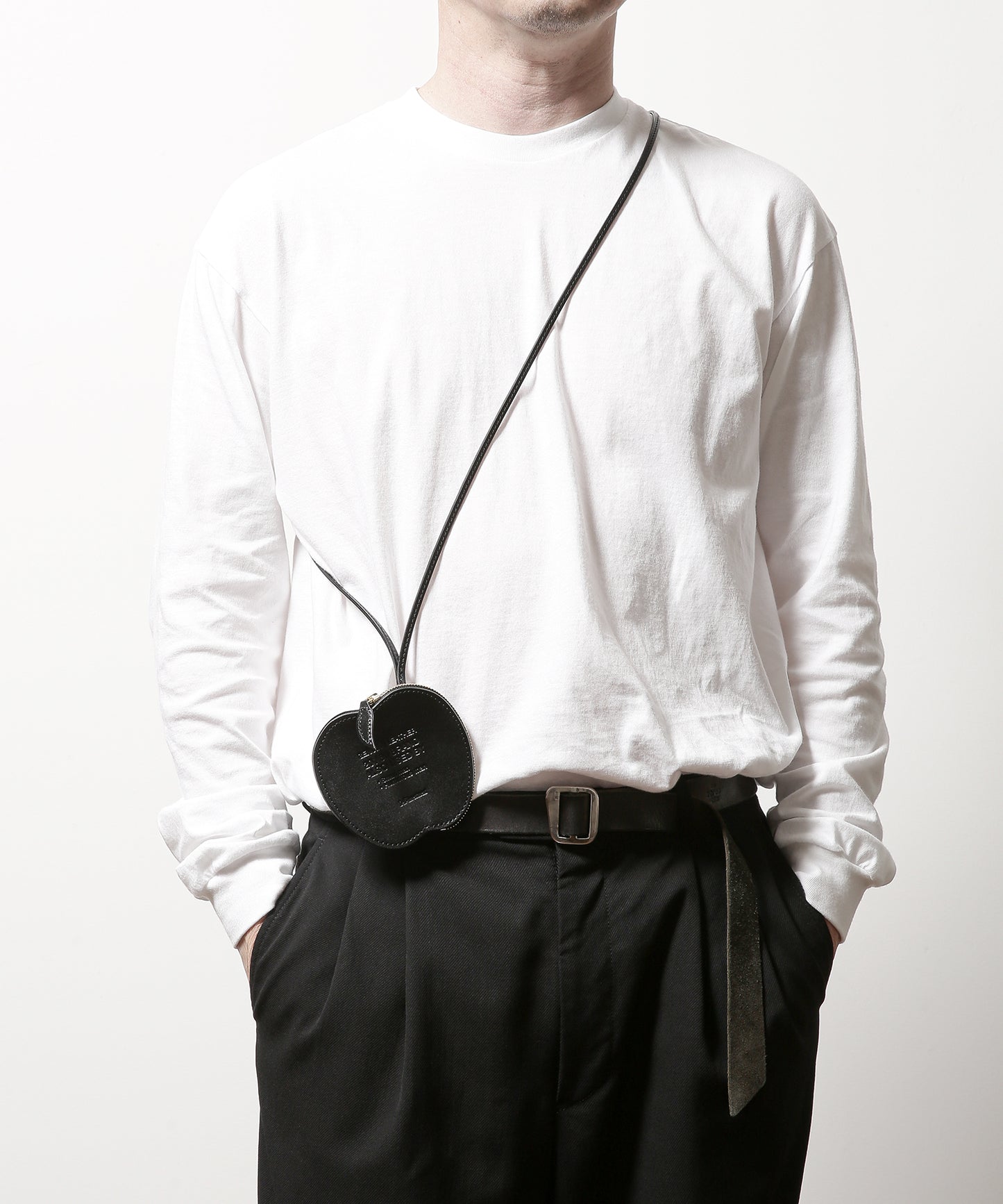 MEN/WOMEN 20/80 トゥエンティーエイティー TOCHIGI LEATHER APPLE SHOULDER POUCH