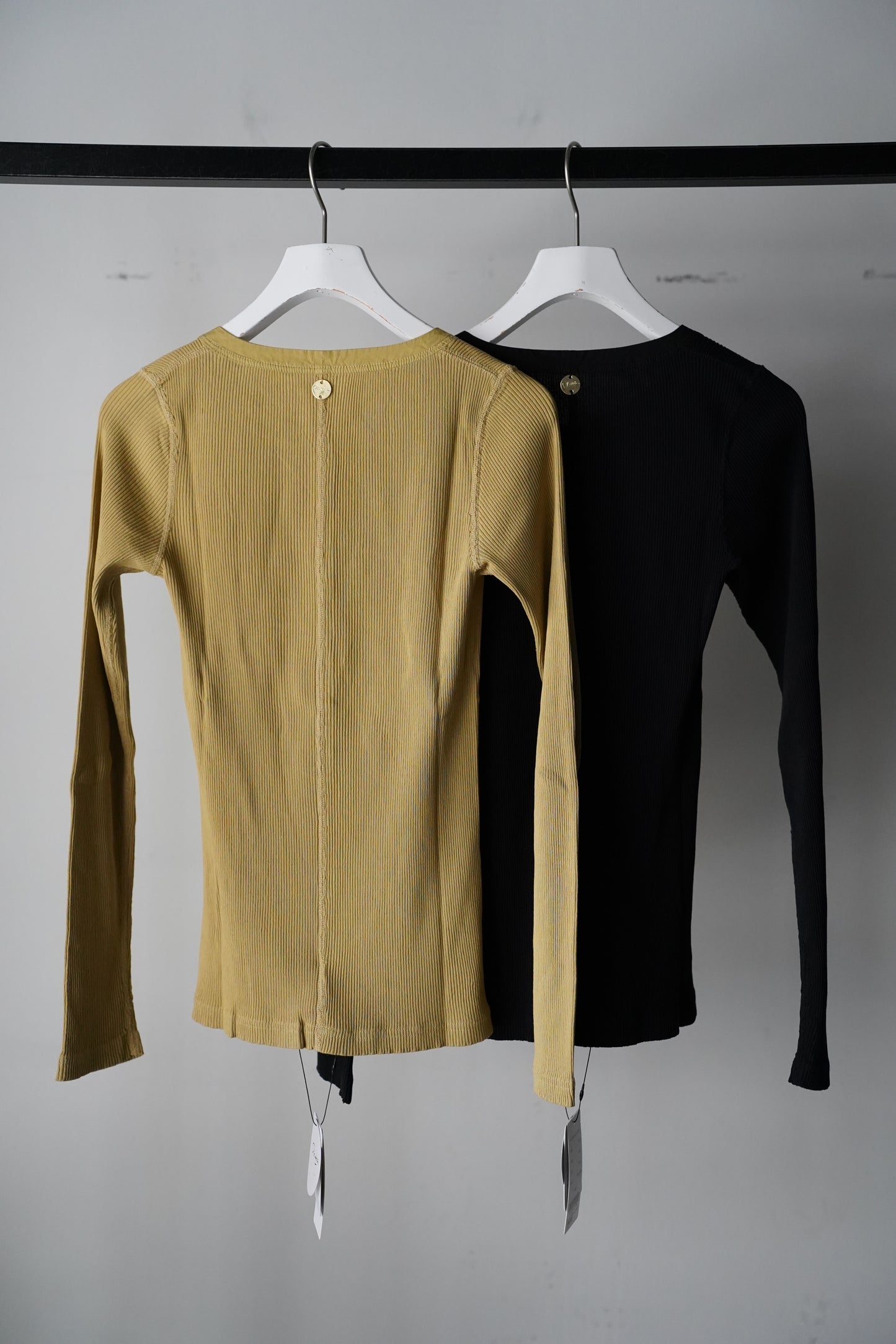 WOMEN PHEETA / フィータ HENLEY TEE(Hedy)
