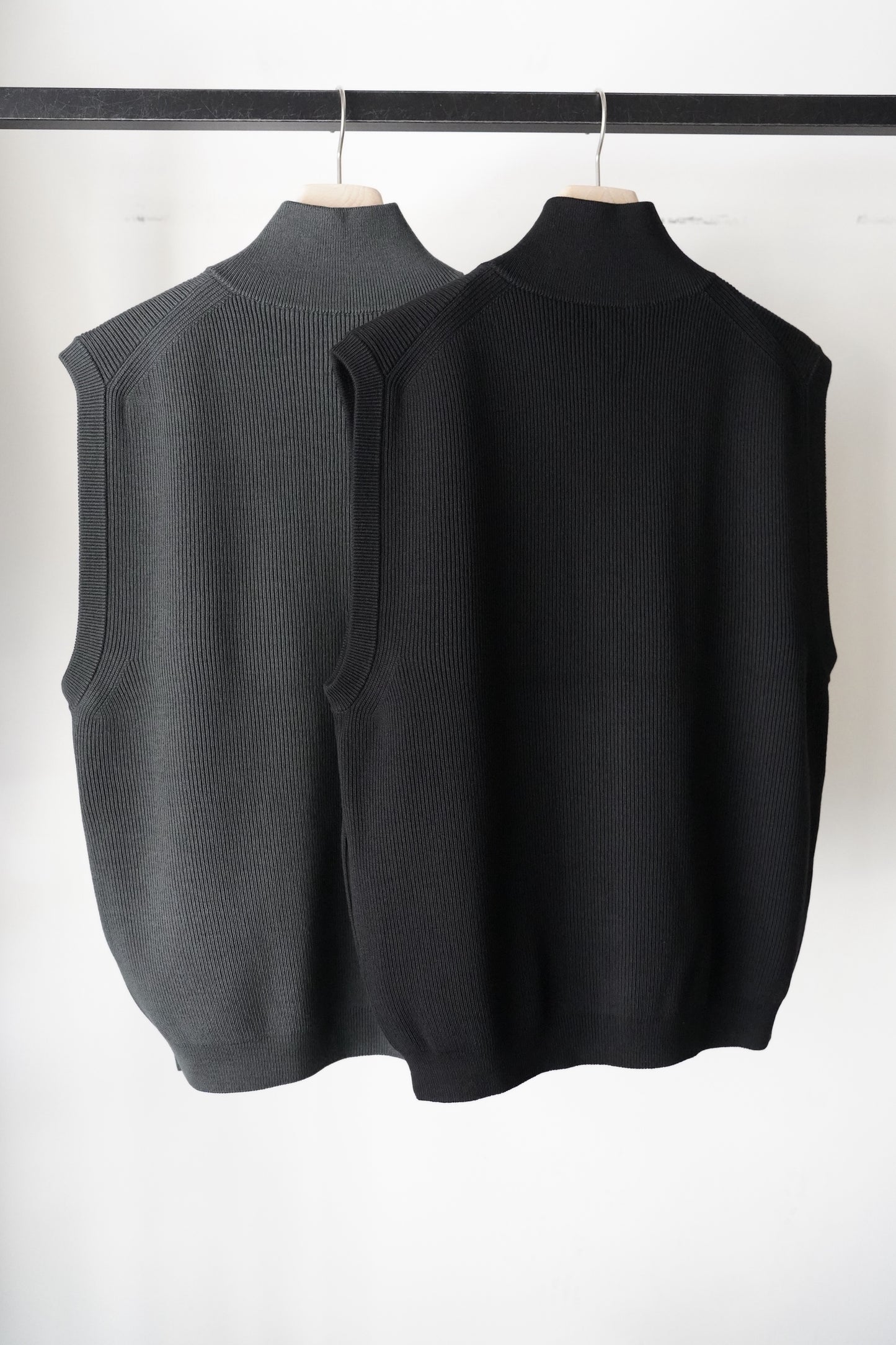 MEN BATONER / バトナー SUPER HIGH TWIST WOOL DRIVERS VEST