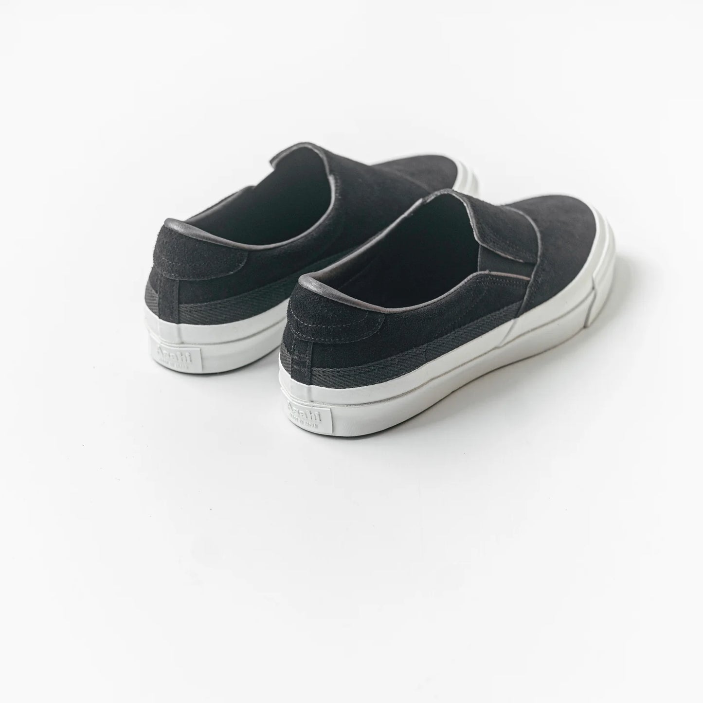 MEN/WOMEN ASAHI アサヒ ASAHI BELTED SLIP-ON SUEDE - Black