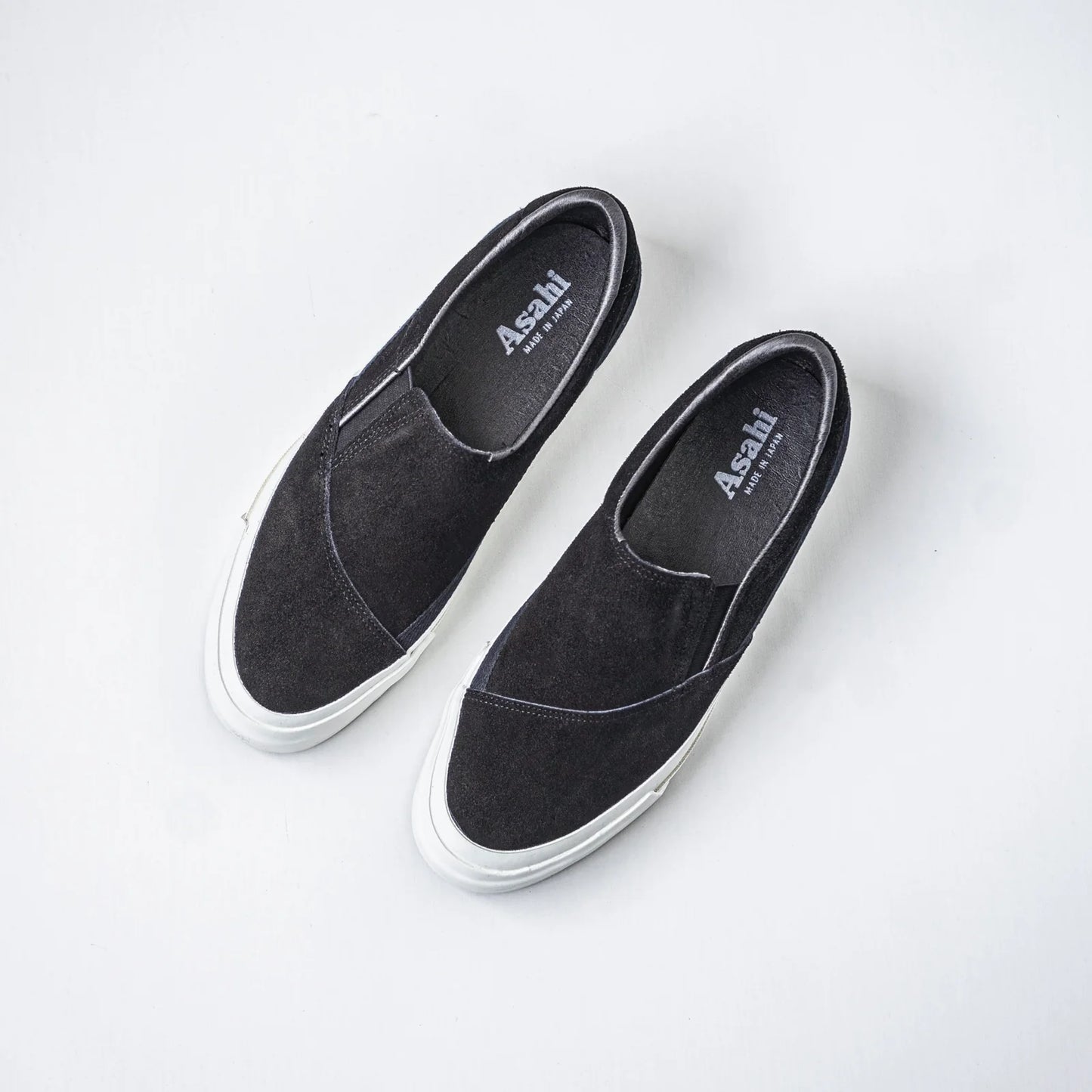 MEN/WOMEN ASAHI アサヒ ASAHI BELTED SLIP-ON SUEDE - Black