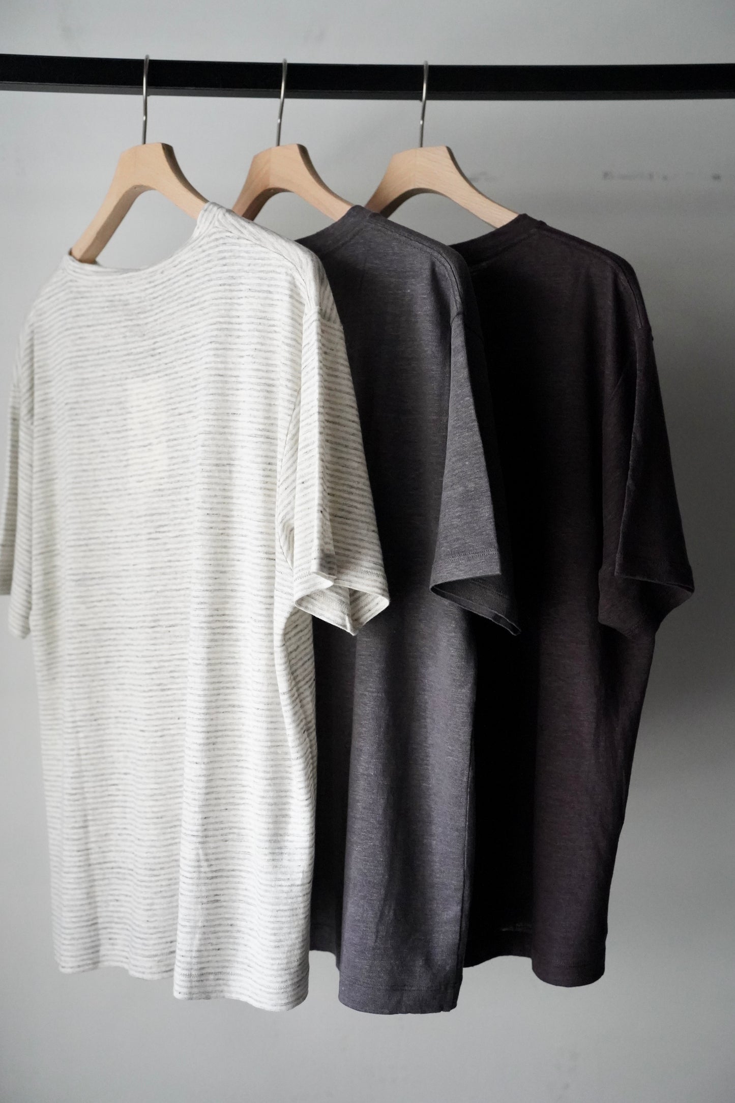 MEN BATONER / バトナー NORMANDY LINEN T-SHIRT