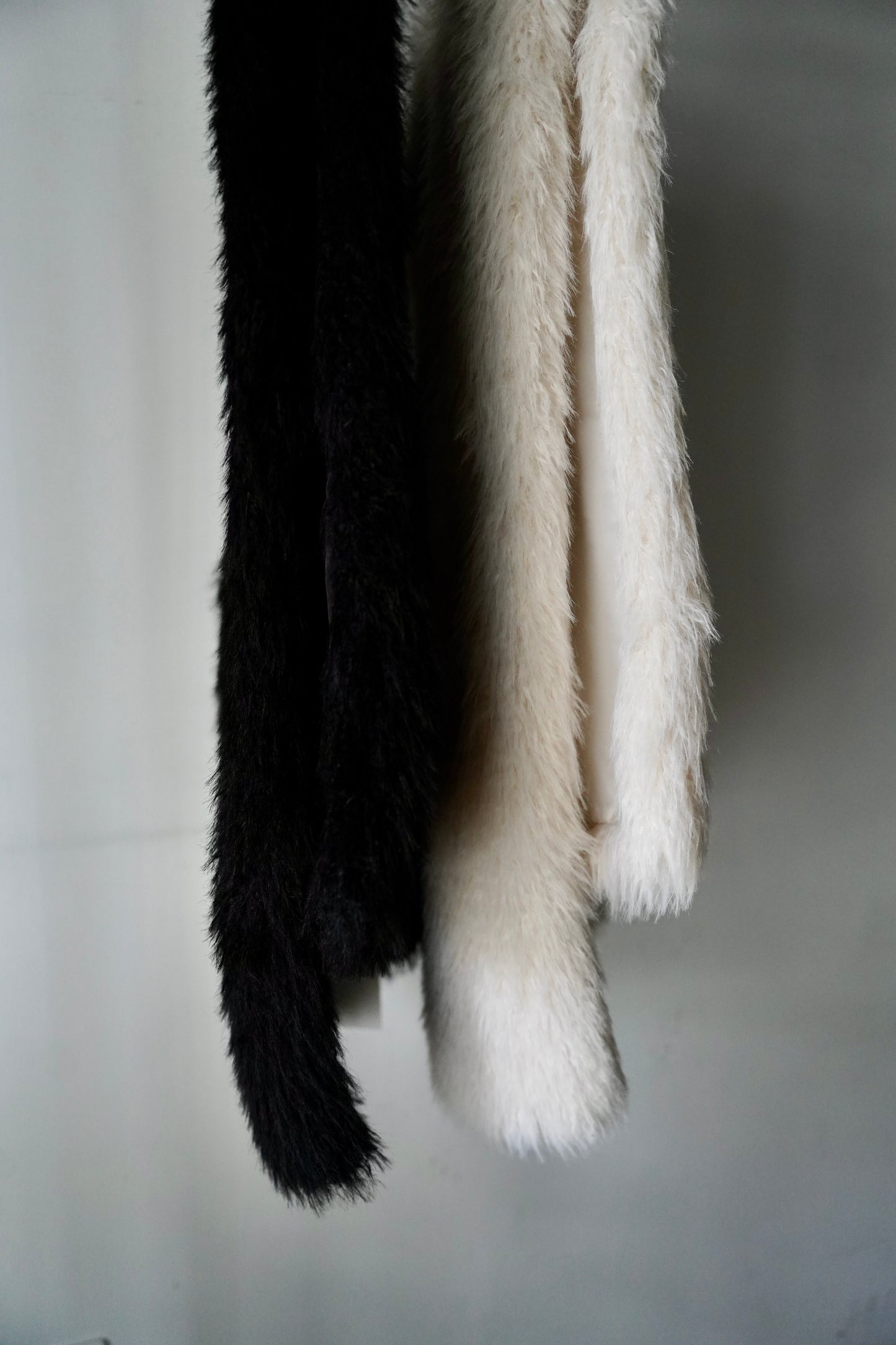 WOMEN RYU KAGA Asymmetrical Faux Fur Vest