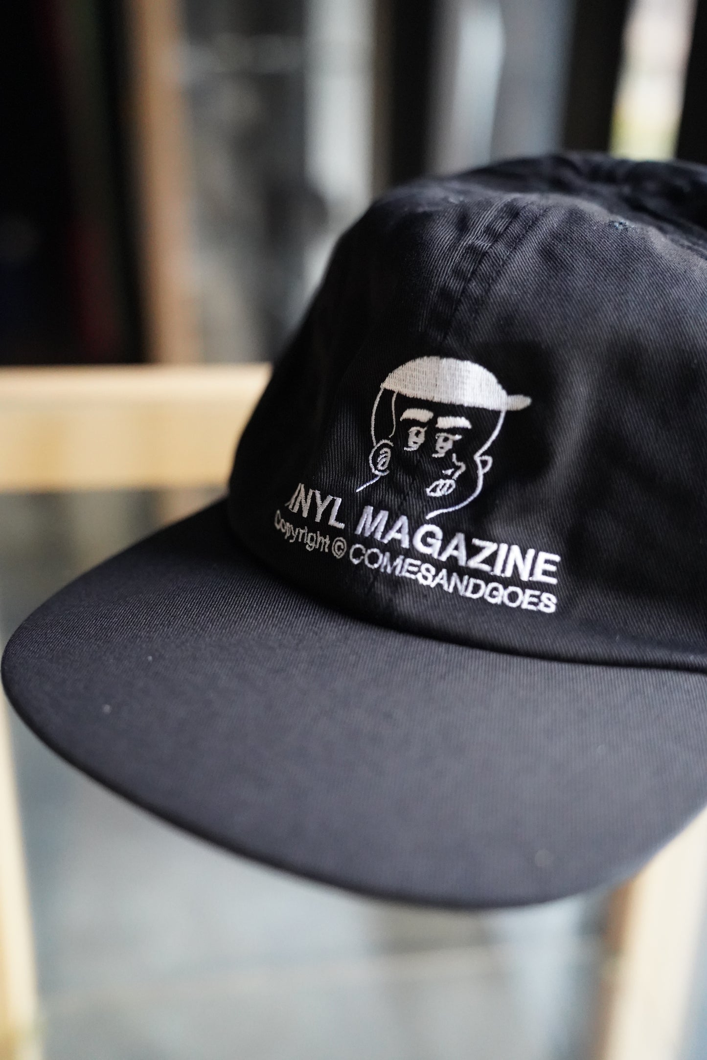 MEN COMESANDGOES カムズアンドゴーズ VINYL MAGAZINE CAP part.1