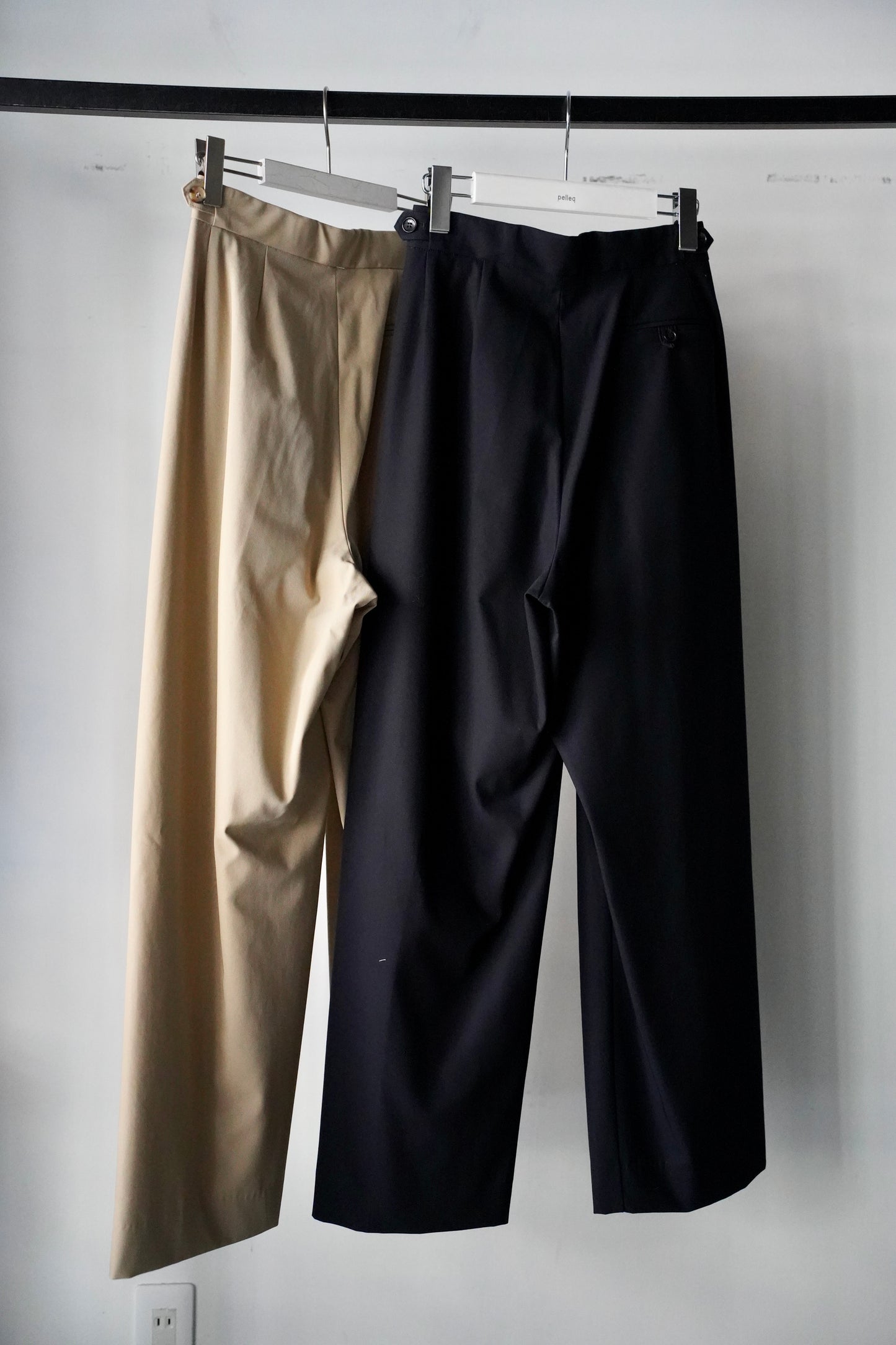 WOMEN Villd / ヴィルド CHINO TUCK WIDE PANTS