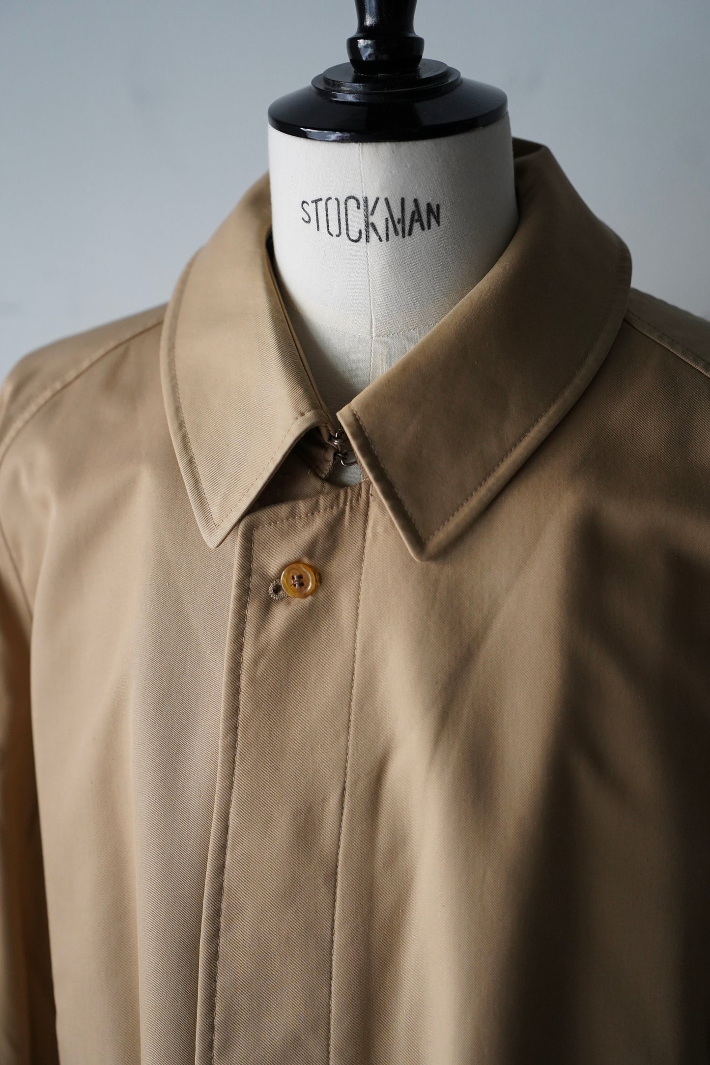 MEN LILY1ST VINTAGE 1980’s Italian Balmacaan Coat "One-Piece Sleeve"