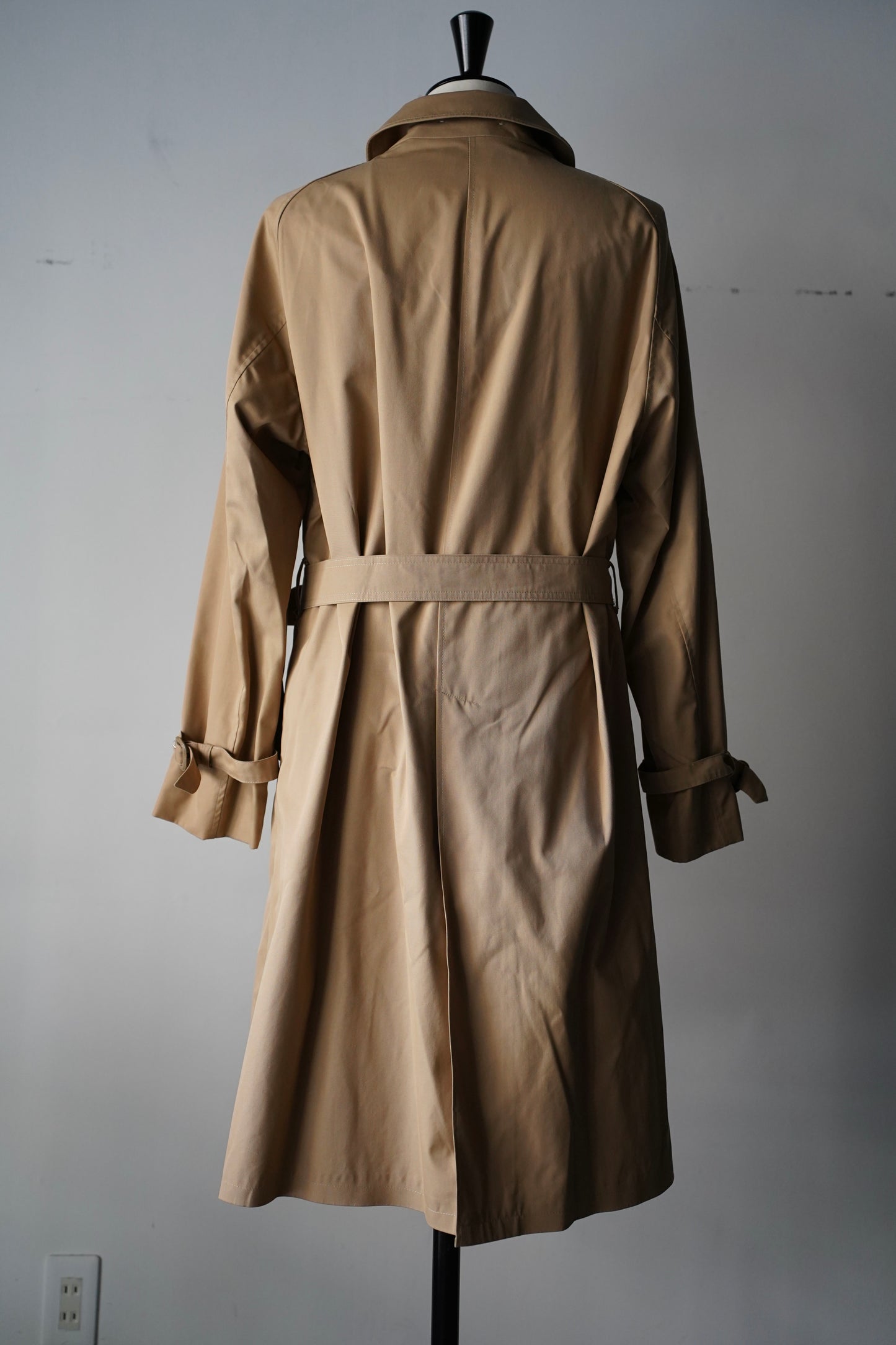 MEN LILY1ST VINTAGE 1980’s Italian Balmacaan Coat "One-Piece Sleeve"