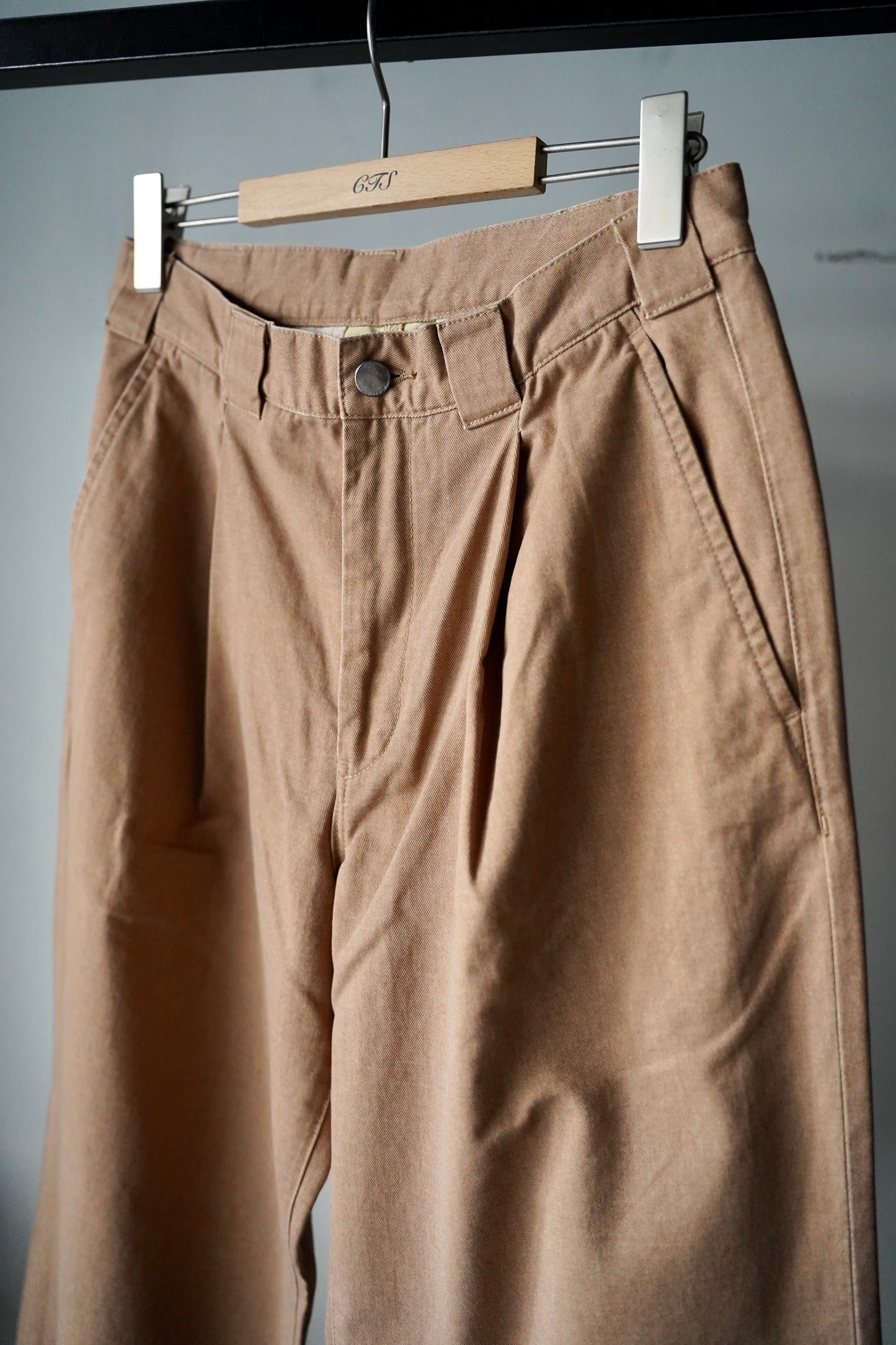 MEN Kiivu / キフ BAGGY CHINO TROUSER- Pigment Print Chino Cloth -
