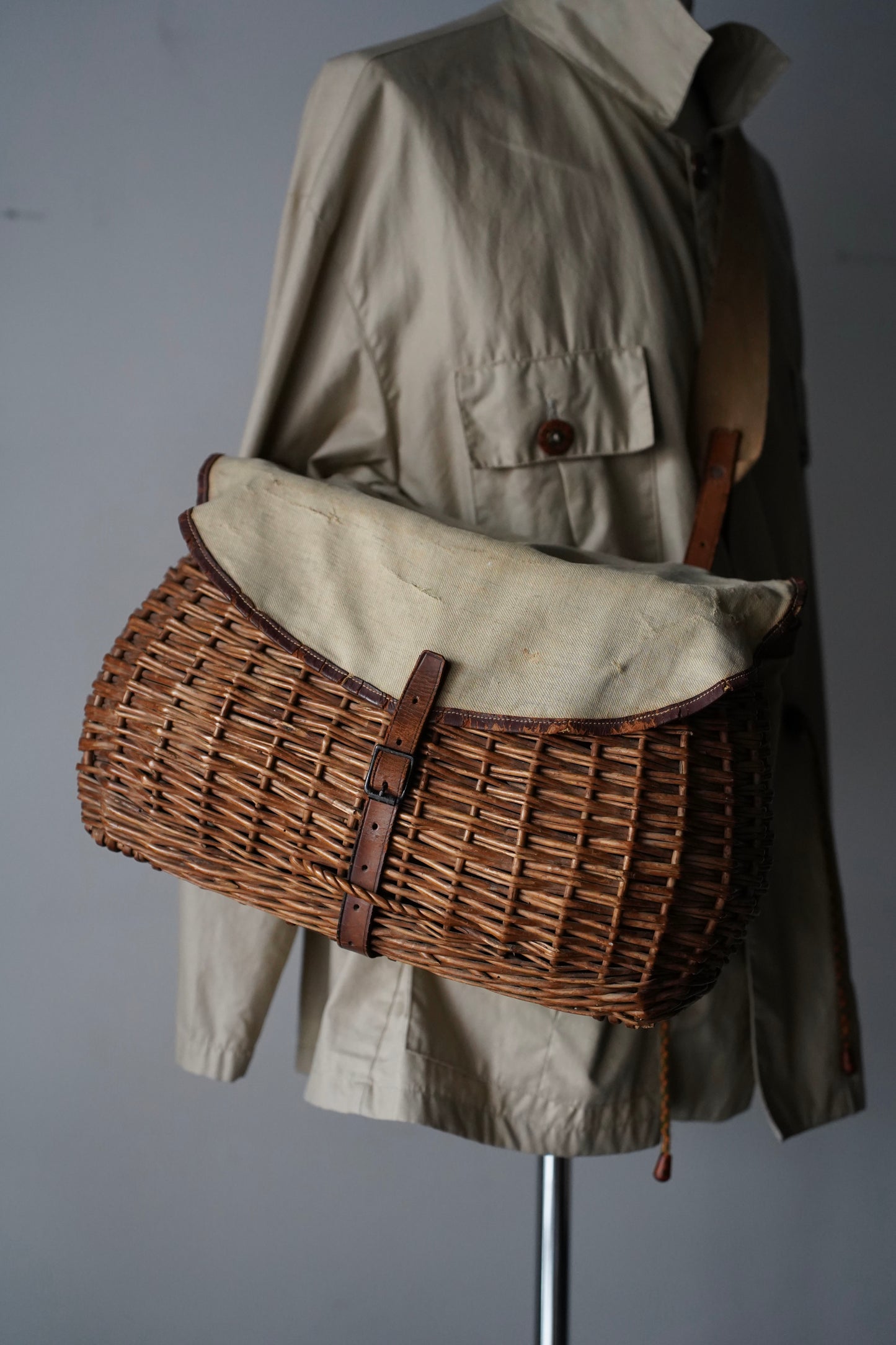 MEN/WOMEN VINTAGE BRITISH FISHING BAG