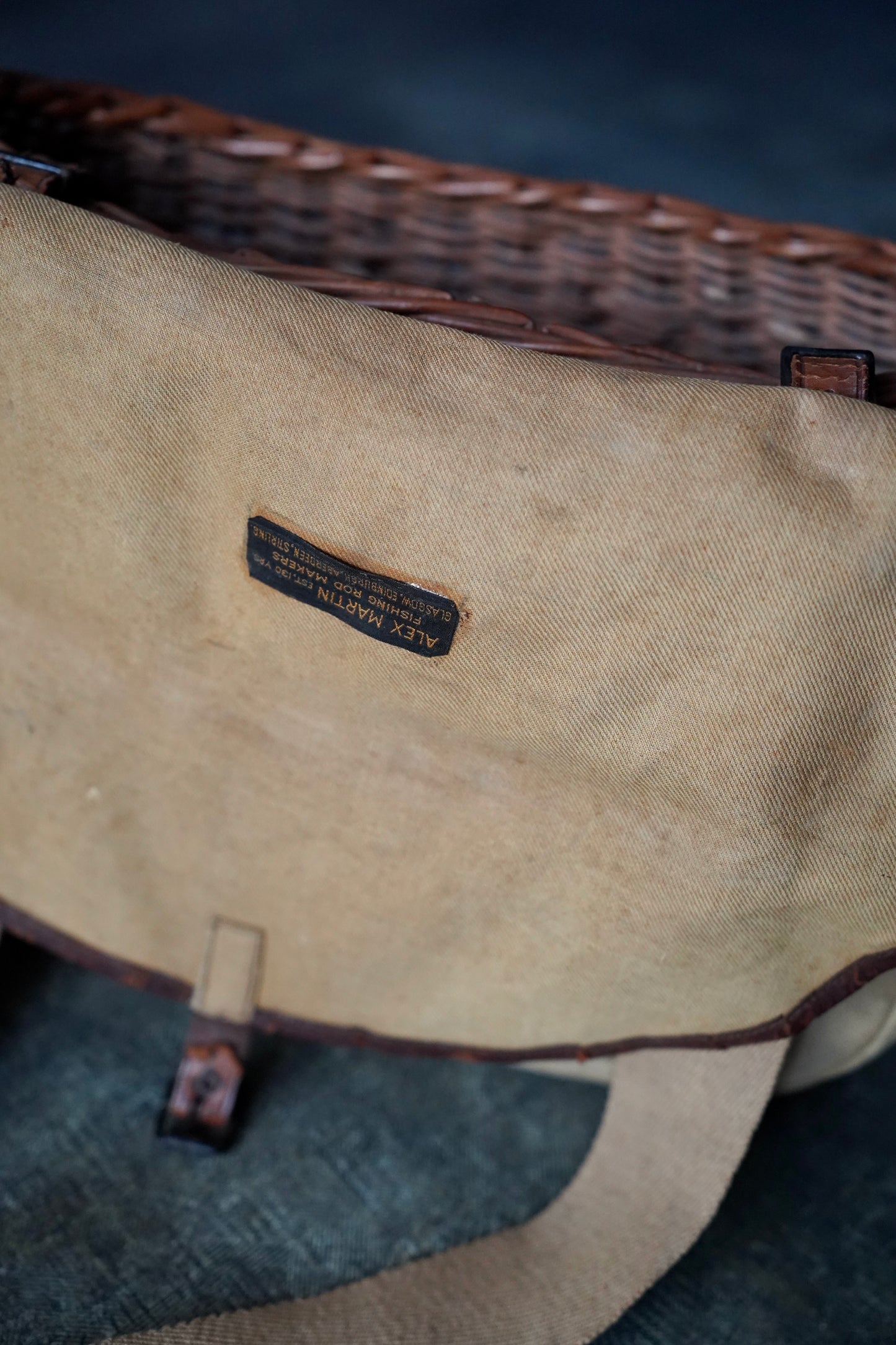 MEN/WOMEN VINTAGE BRITISH FISHING BAG