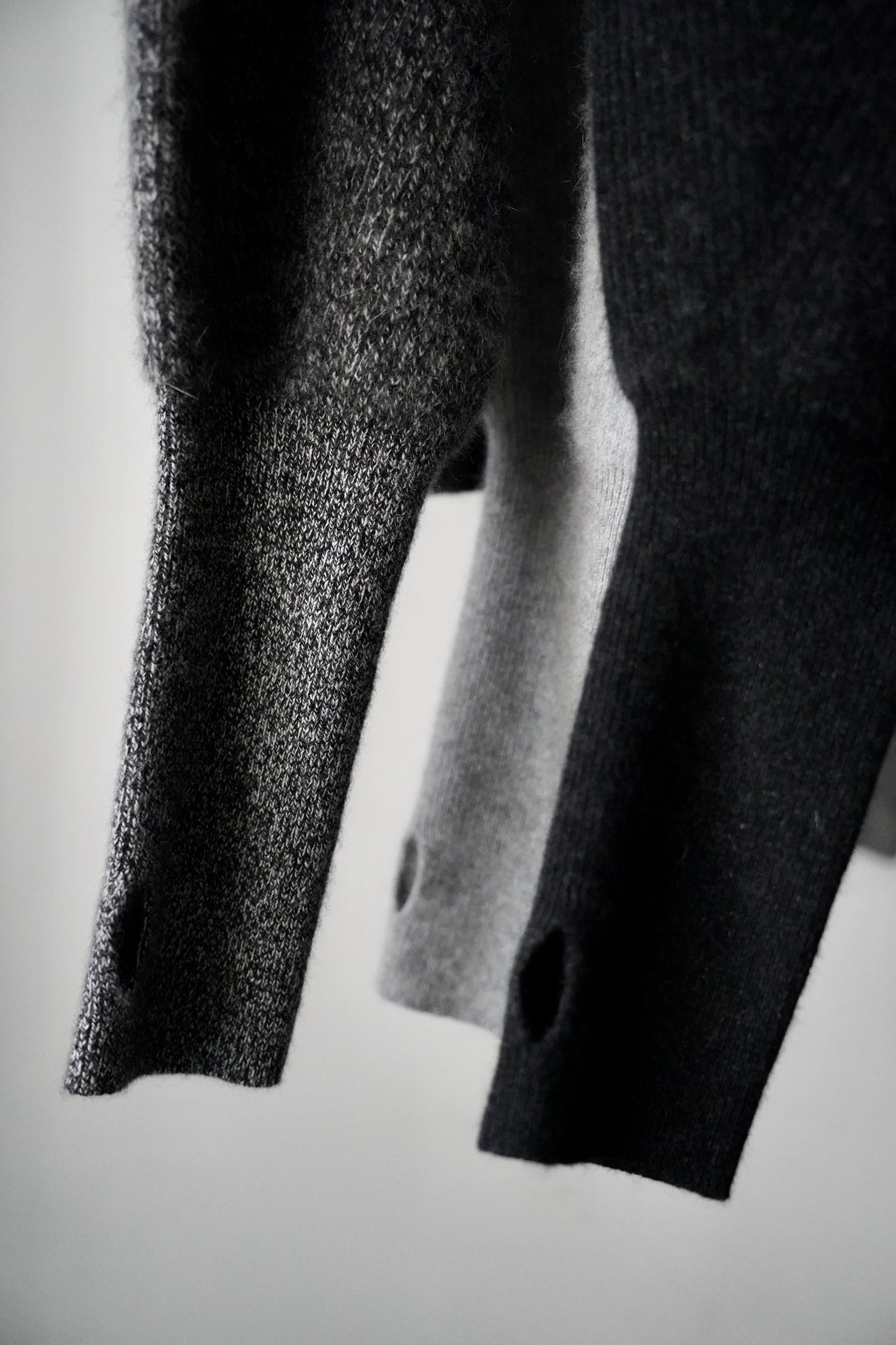 WOMEN BATONER / バトナー CASHMERE FOX FINGERHOLE BOAT NECK