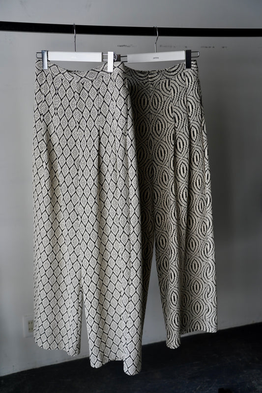 WOMEN Villd / ヴィルド Geo Jacquard Pants
