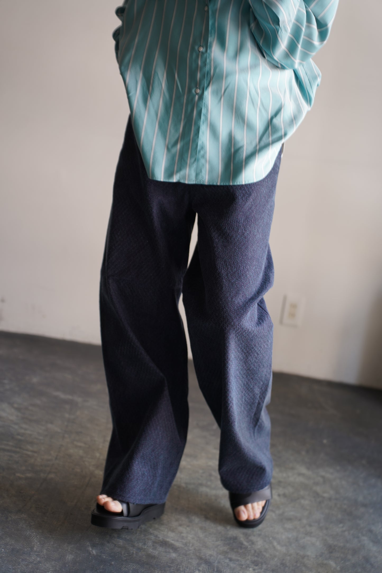 MEN Kiivu / キフ DENIM CURVY LEG TROUSER - 12.5oz Rainbow Denim + Needle -
