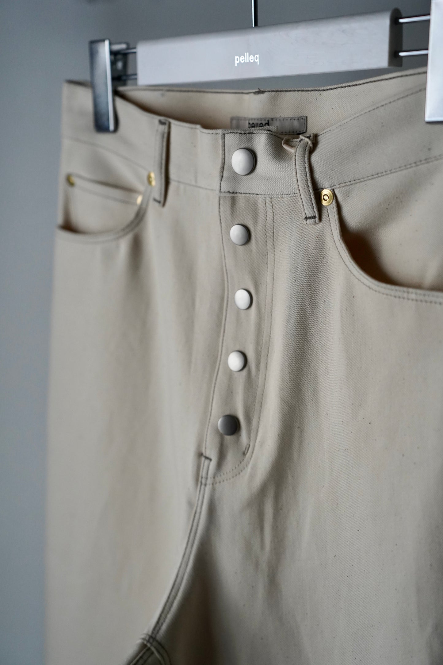 WOMEN pelleq / ペレック standard light denim w front button