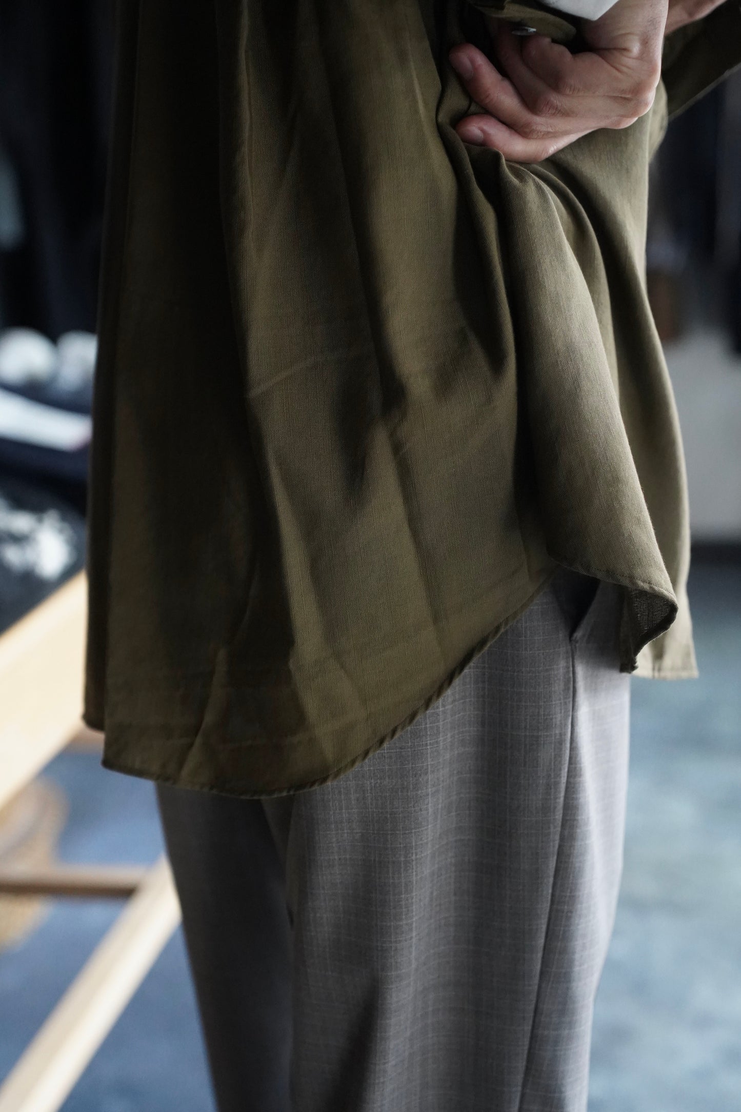 MEN MAATEE & SONS short ponit shirts "KHAKI OX"