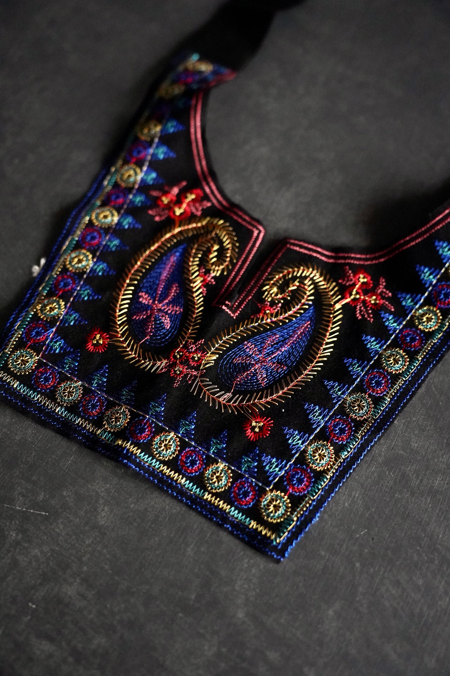 WOMEN Y.A.Acc/ ワイエーアク embroidery bib