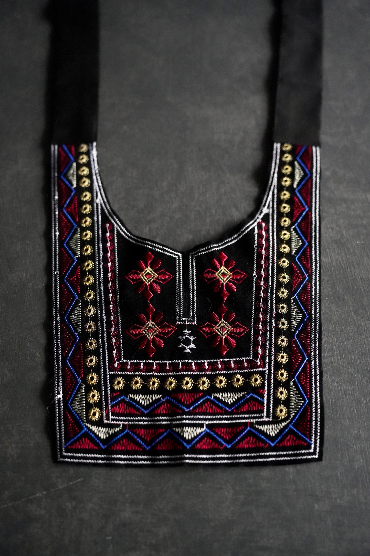 WOMEN Y.A.Acc/ ワイエーアク embroidery bib