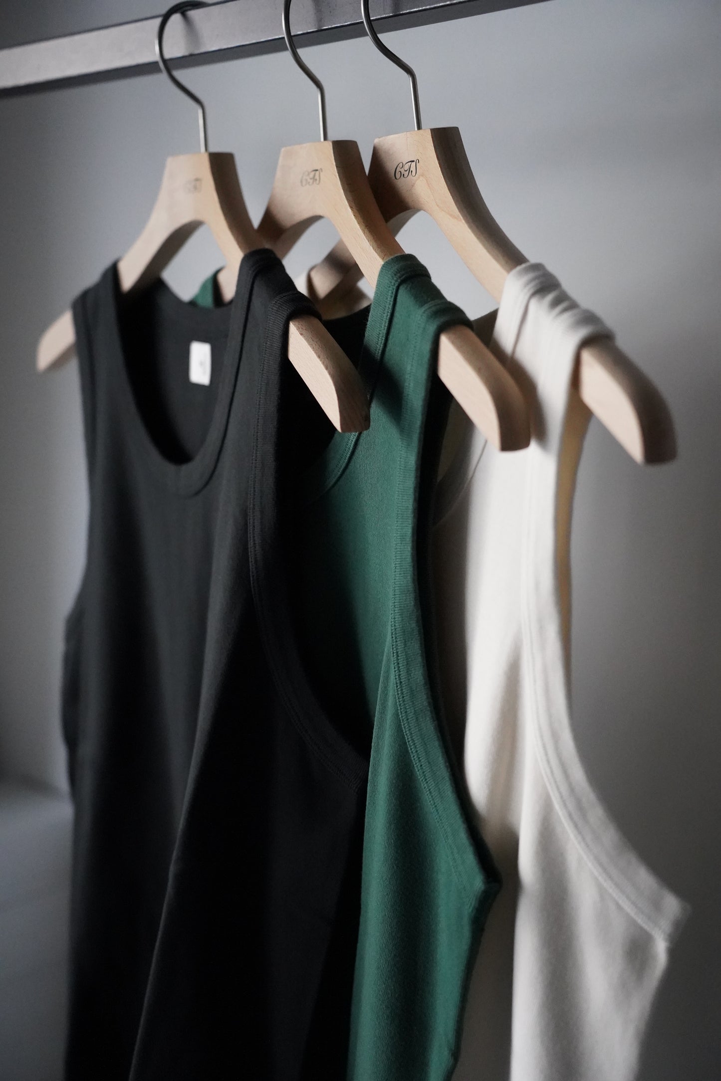 MEN blurhmsROOTSTOCK / ブラームスルーツストック Classic Rib-Fit Tanktop