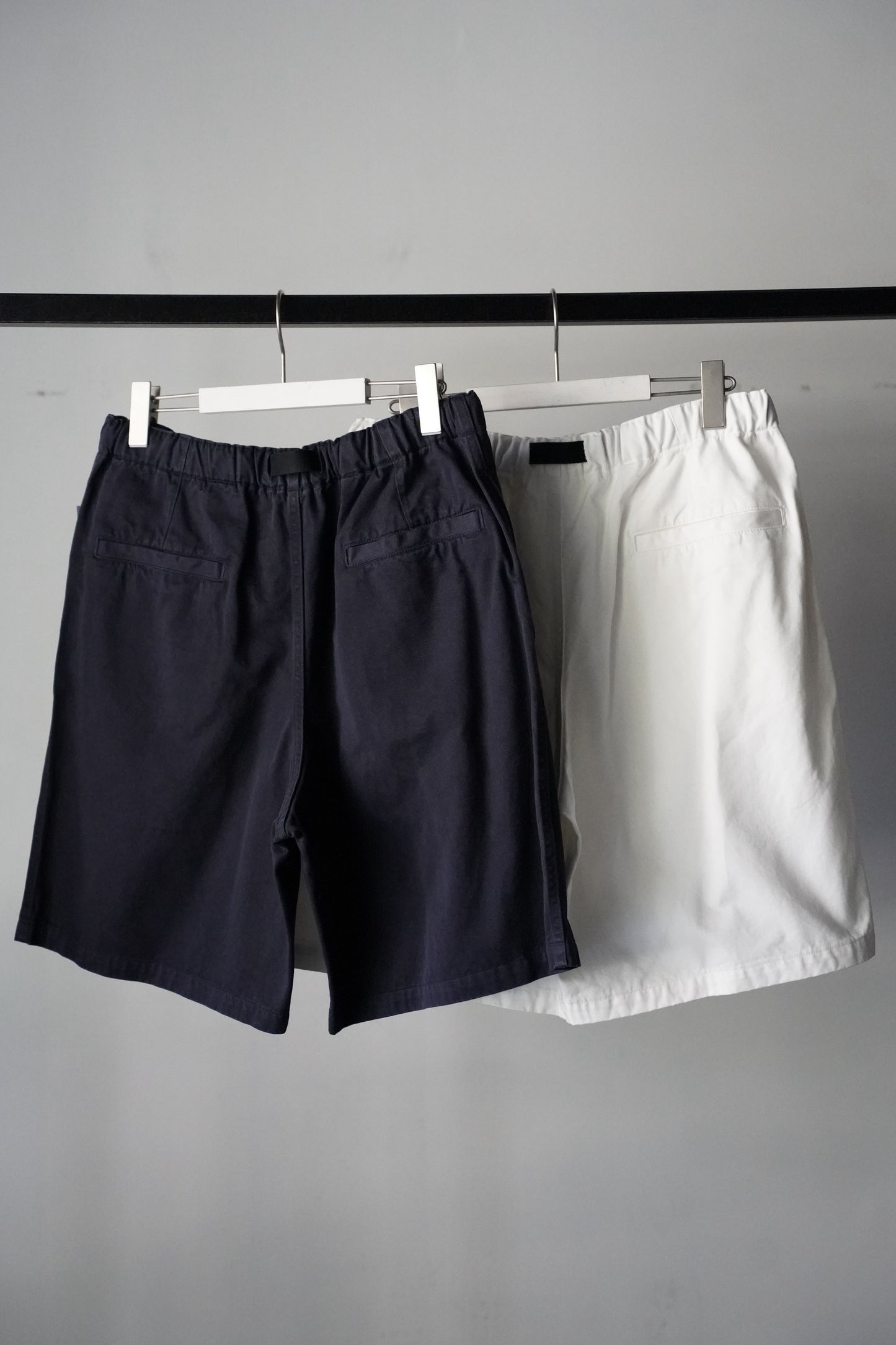 MEN Y/ ワイ ORGANIC COTTON CHINO SHORTS