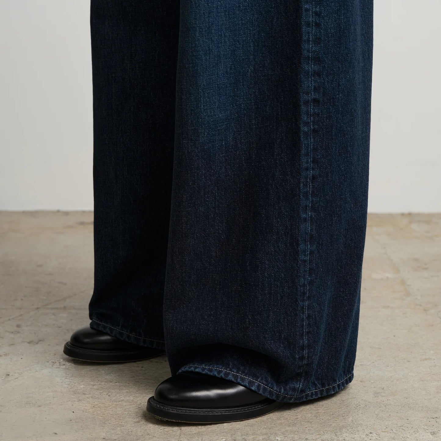 WOMEN Graphpaper Selvage Denim Two Tuck Wide Pants / DARK FADE