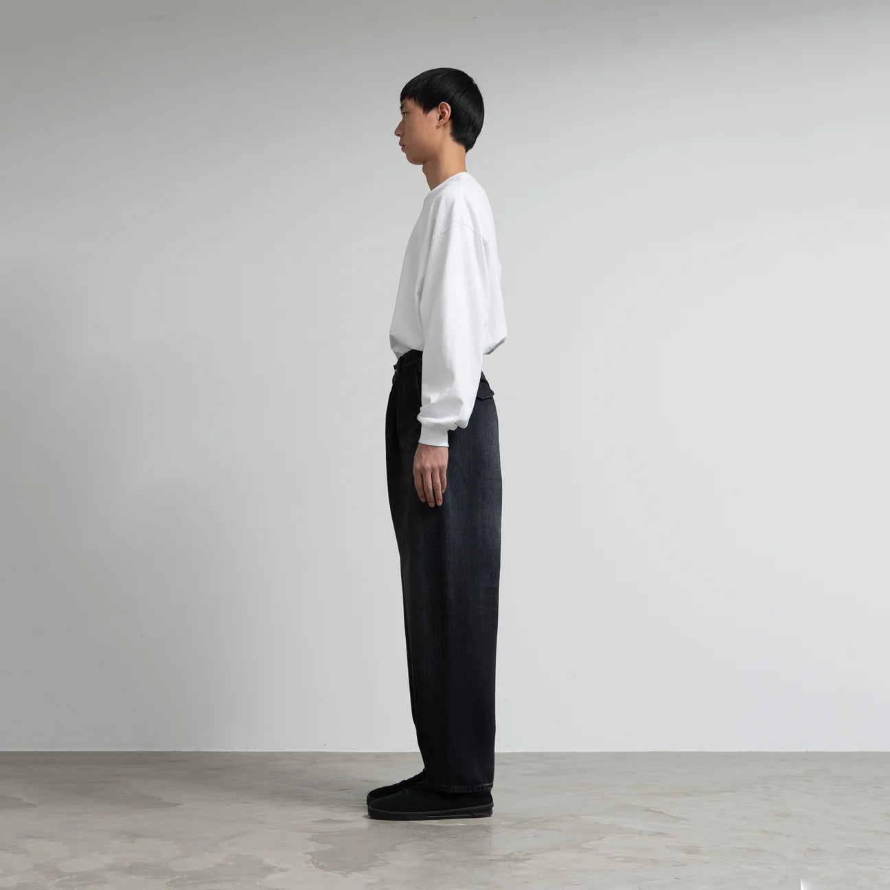 MEN Graphpaper Selvage Denim Two Tuck Tapered Pants BLACK_DARK FADE