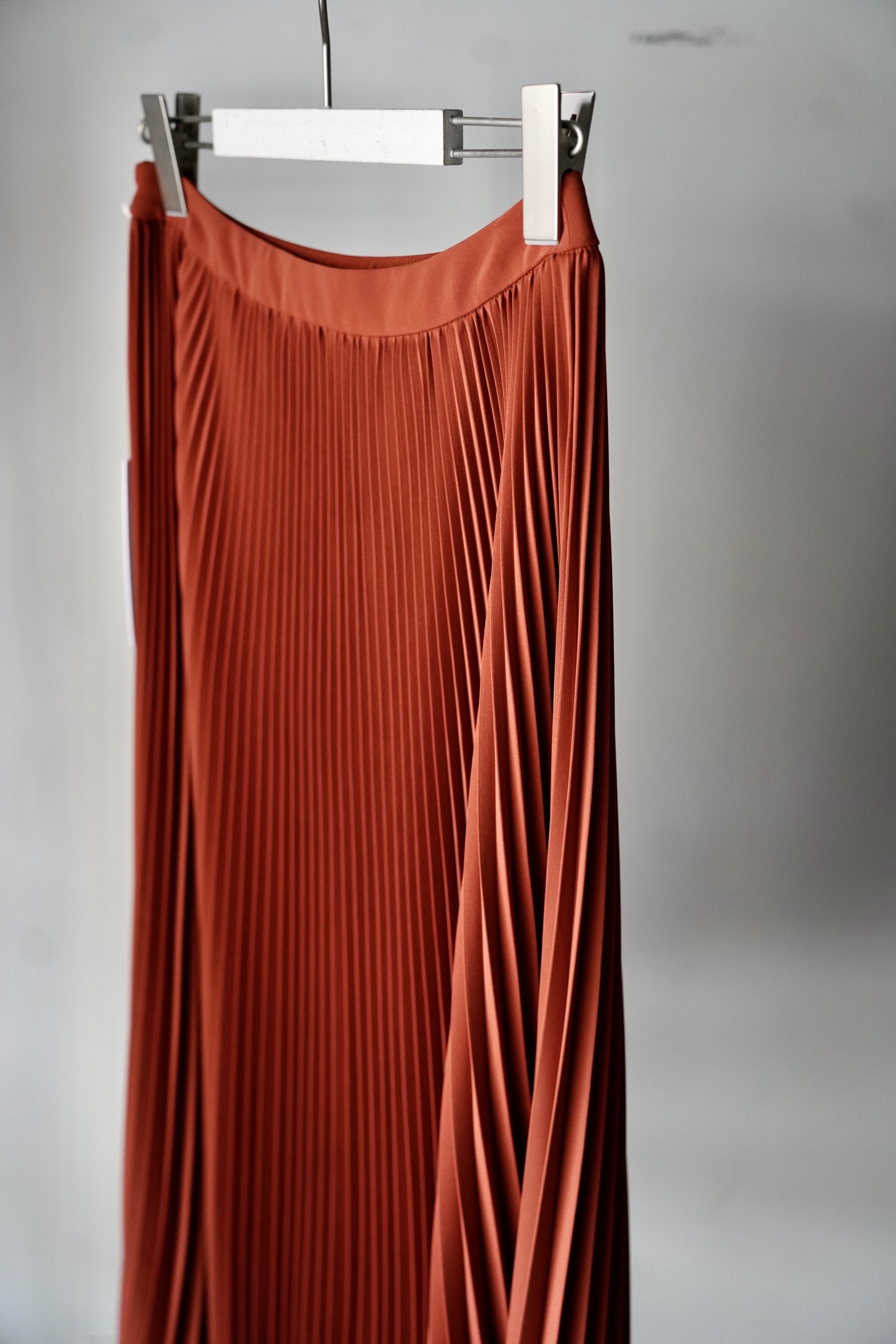 WOMEN Graphpaper Satin Pleats Skirt