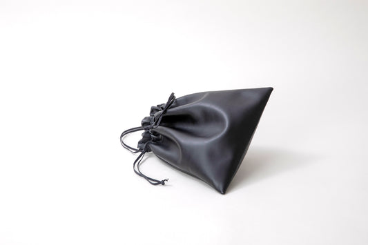 MEN/WOMEN ERA. NAPPA CALF RED CROSS DRAWSTRING BAG