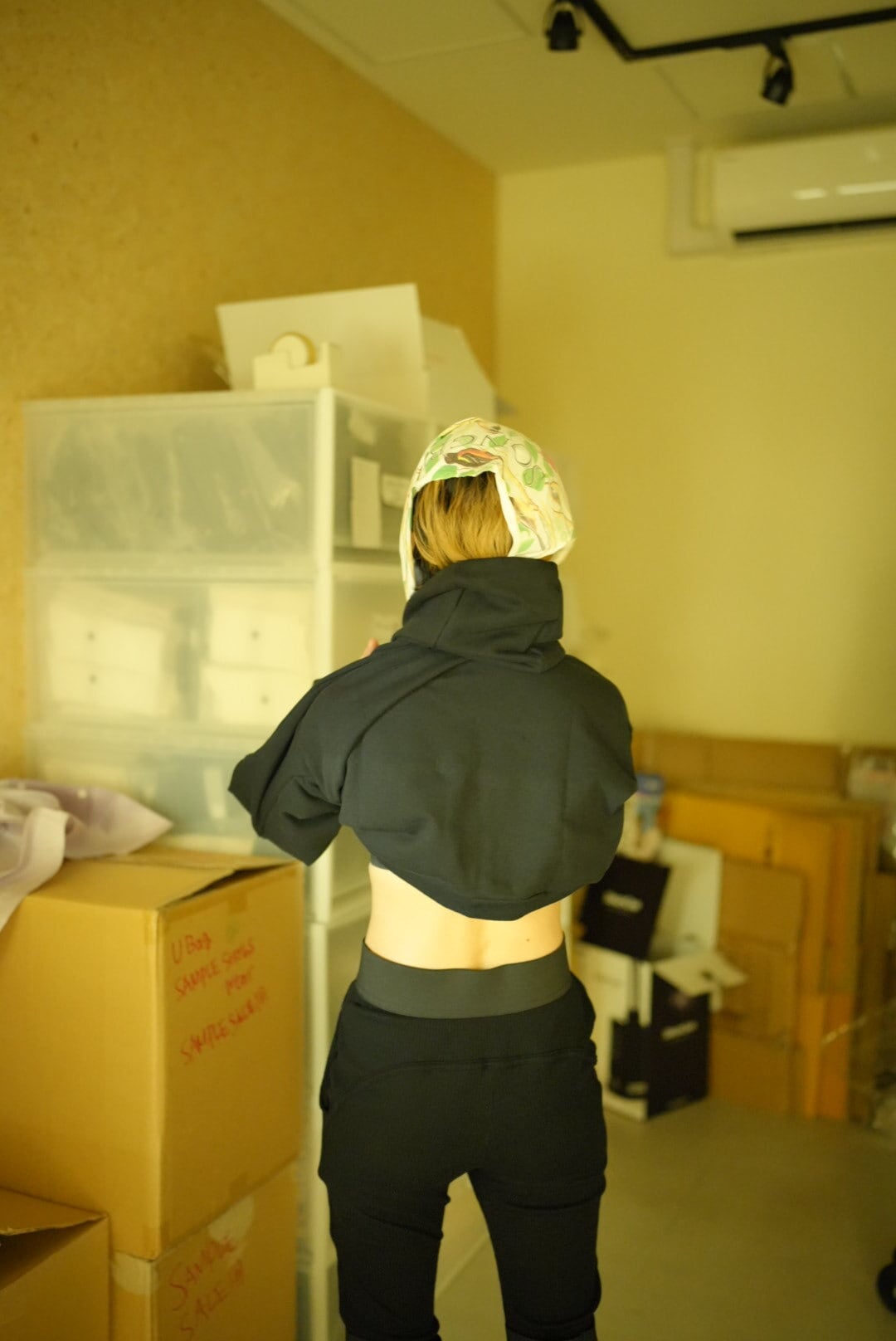 WOMEN　MOON TREE PLANET　Hoodie black