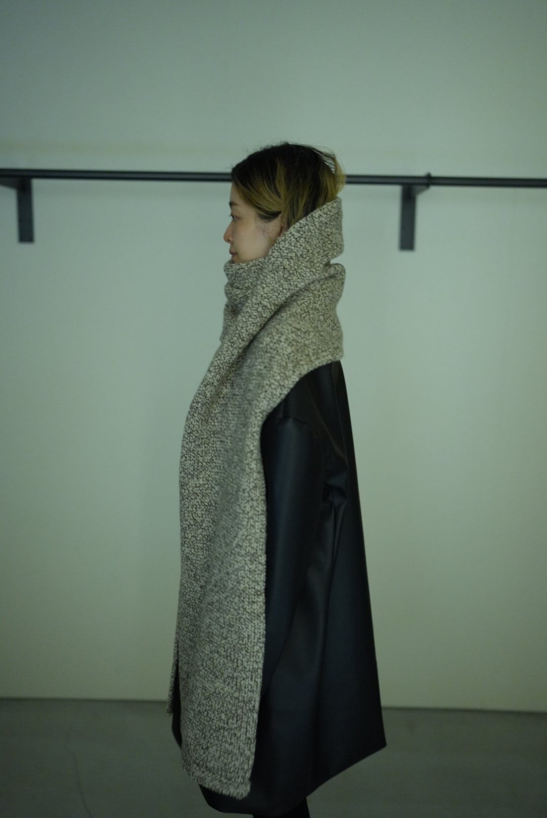 WOMEN　MOON TREE PLANET　Long Muffler white × brown