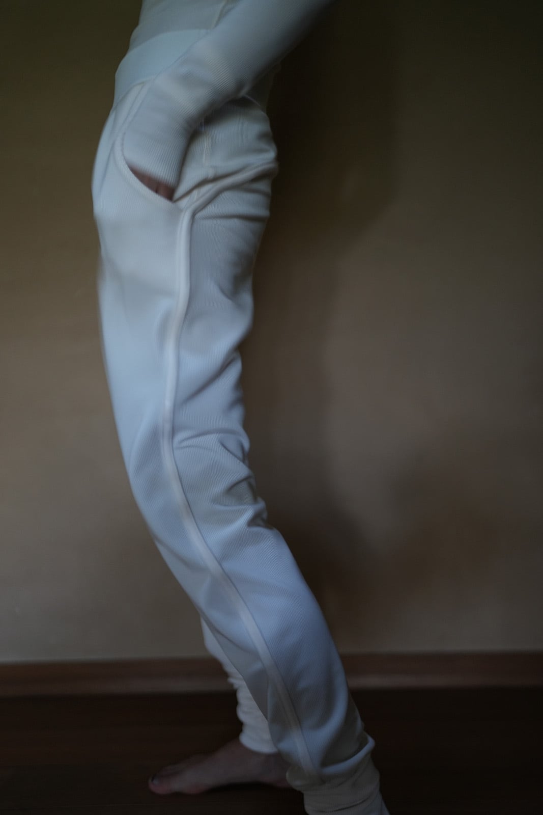 WOMEN　MOON TREE PLANET　line pants sports white