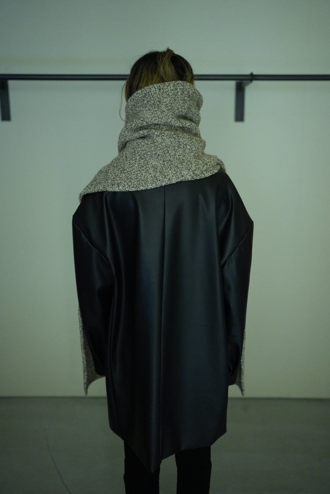 WOMEN　MOON TREE PLANET　Long Muffler white × brown