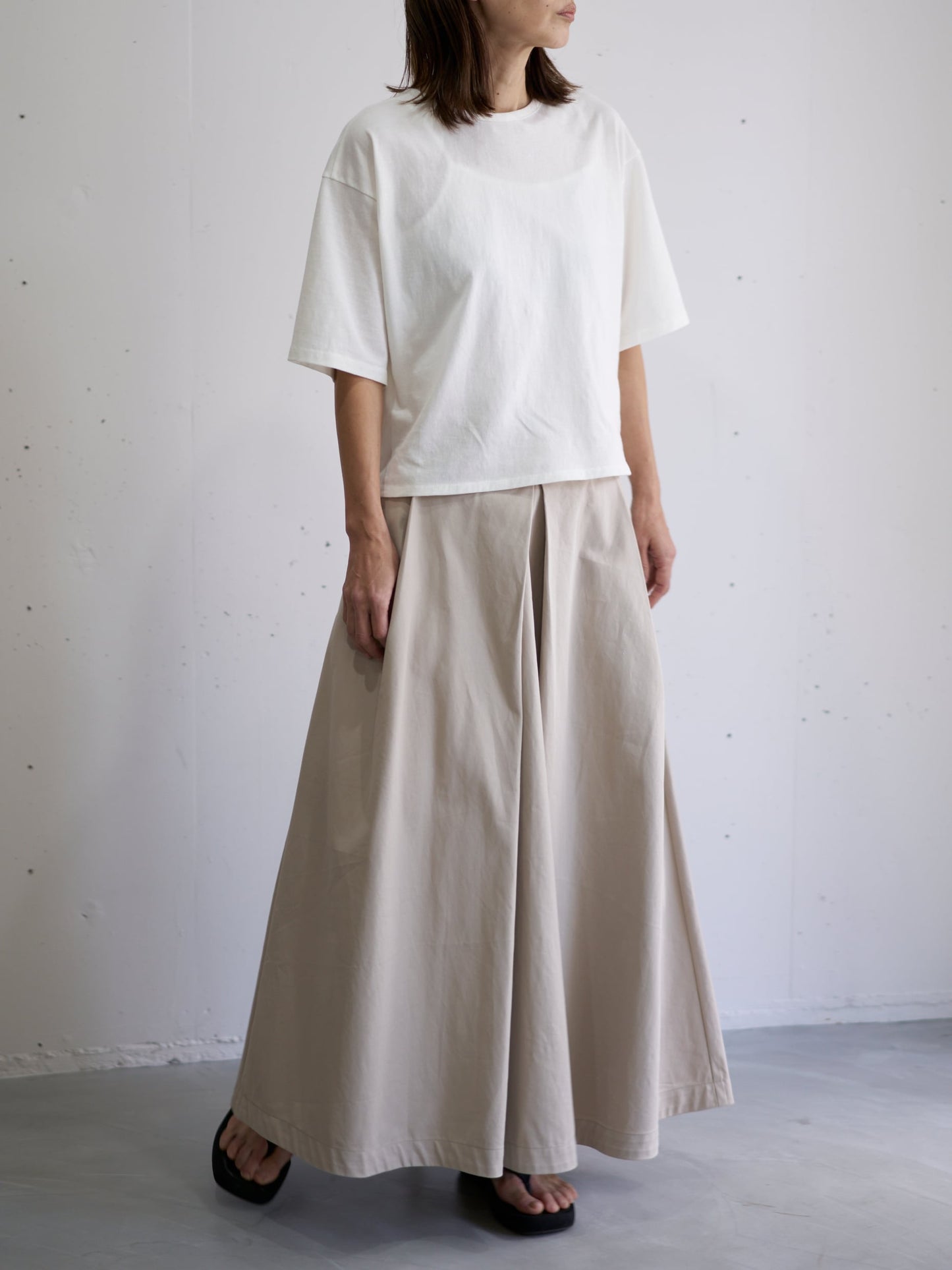 WOMEN　oll/オール　open Phoibe T