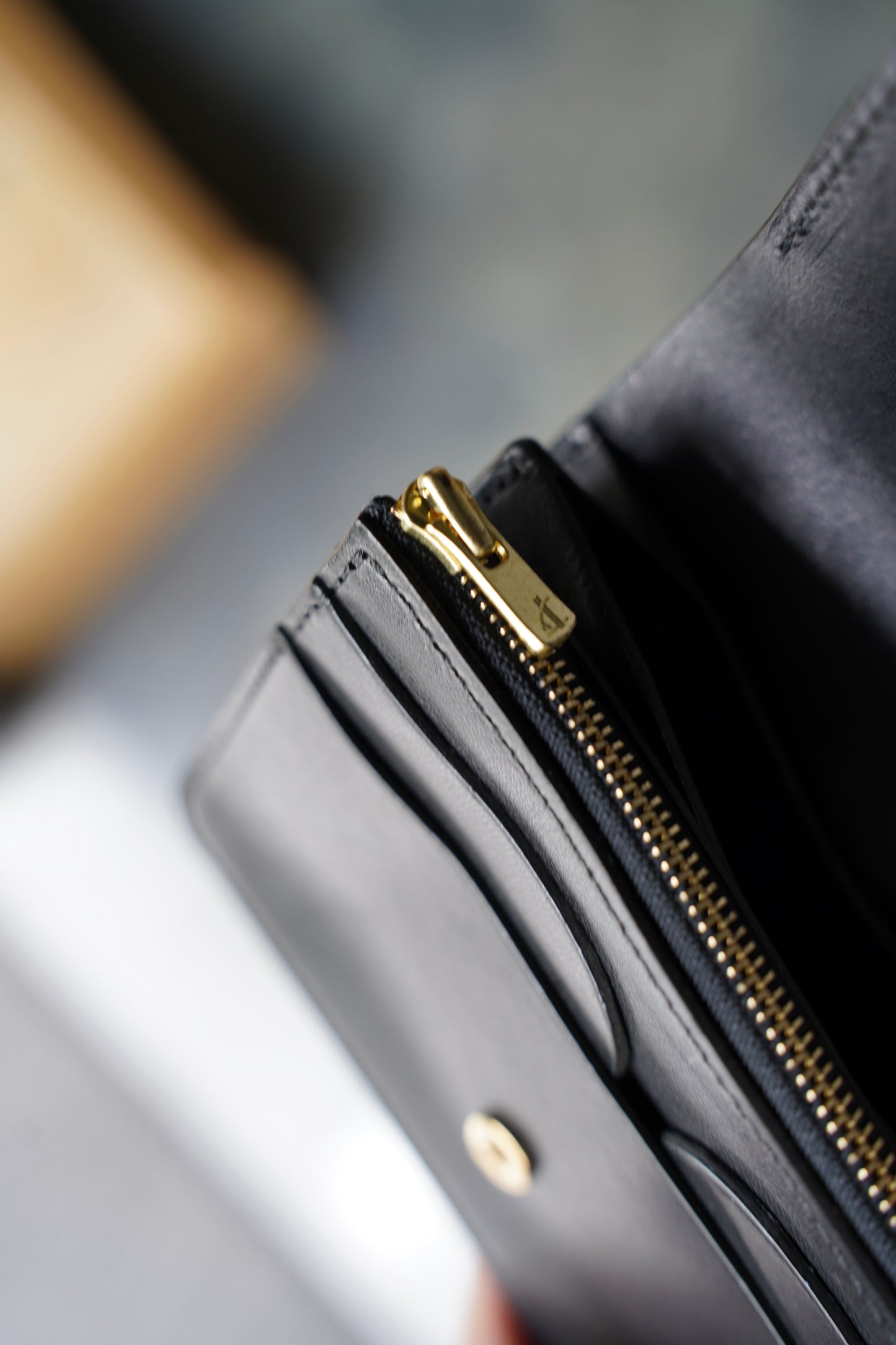 MEN　forme/フォルメ　Short wallet　CORDVAN BLACK