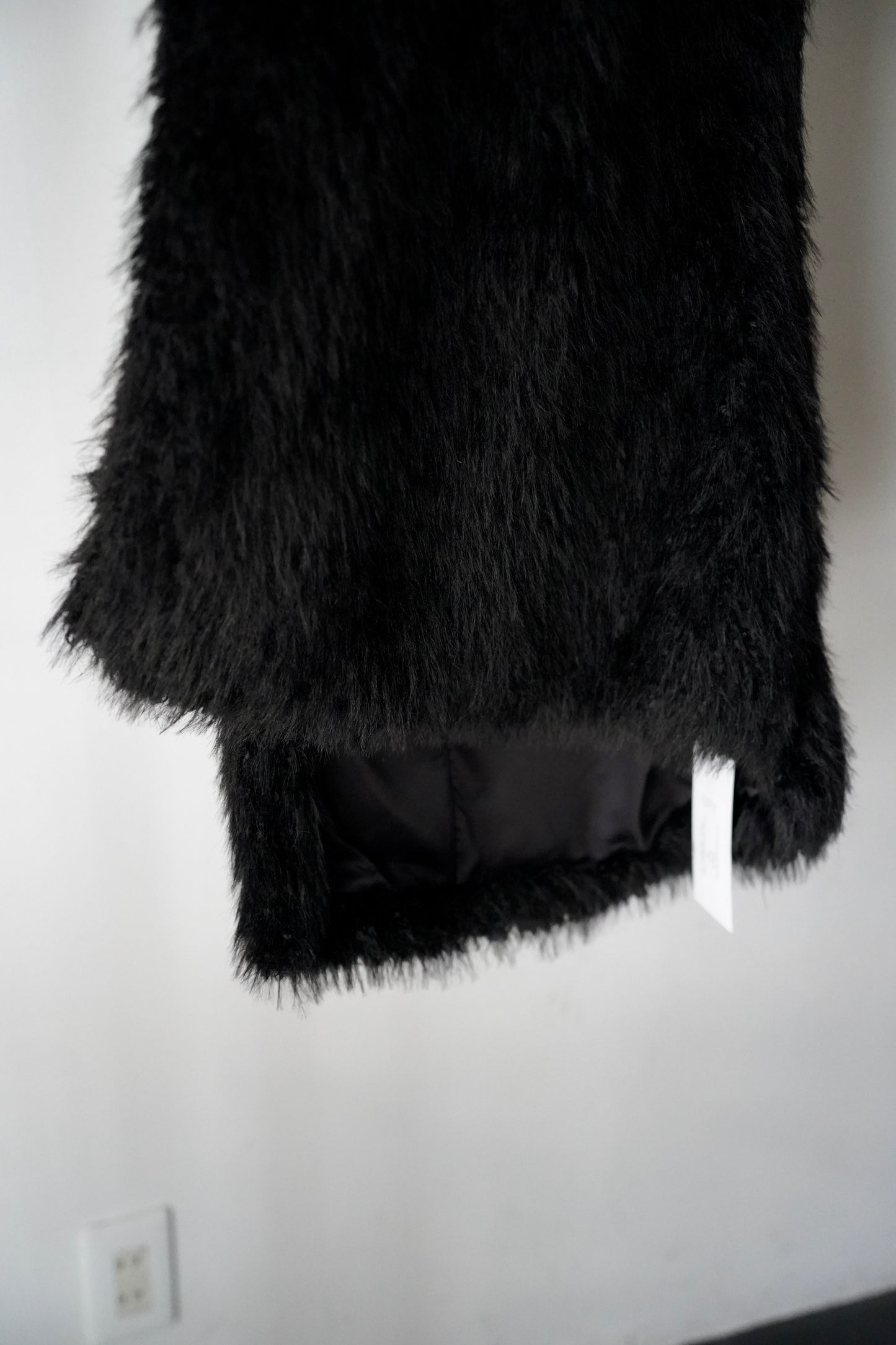 WOMEN　RYU KAGA  Asymmetrical Faux Fur Vest