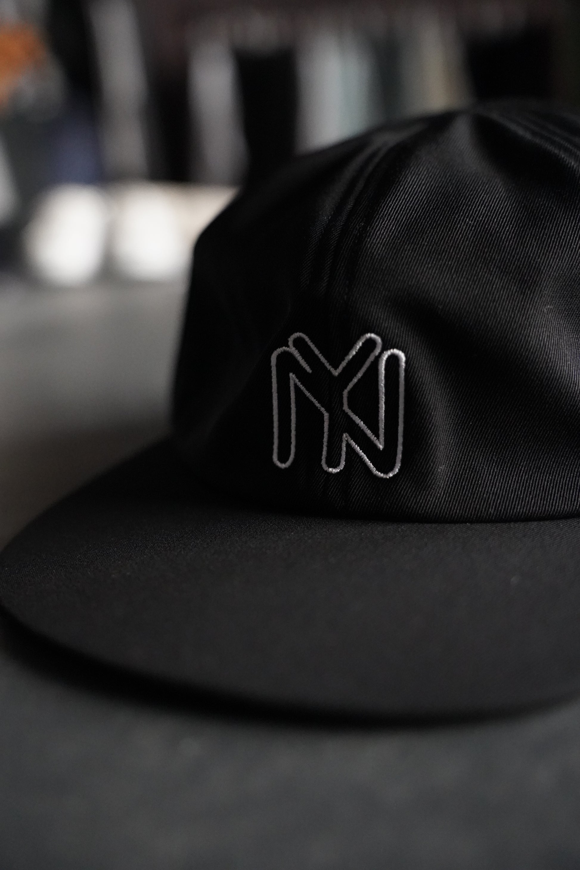 MEN COMESANDGOES カムズアンドゴーズ NY CAP – _COMES THE SUN