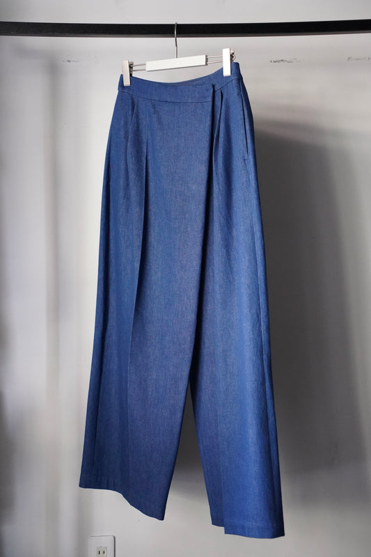 iirot イロット　パンツ IIROT - IIROT イロット Satin trousers ブラックの通販 by