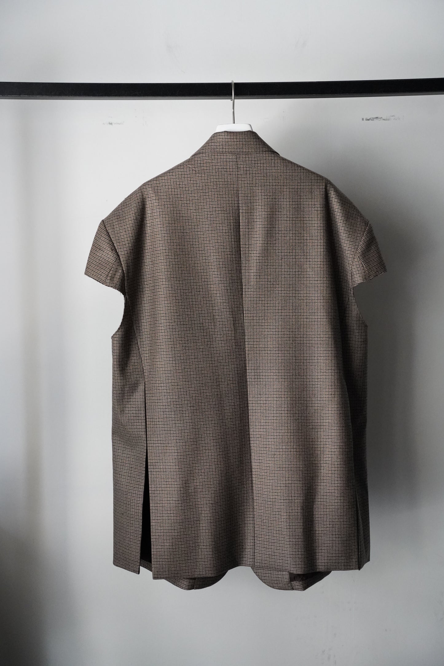 WOMEN　RYU KAGA　Wool flannel cropped chesterfield vest