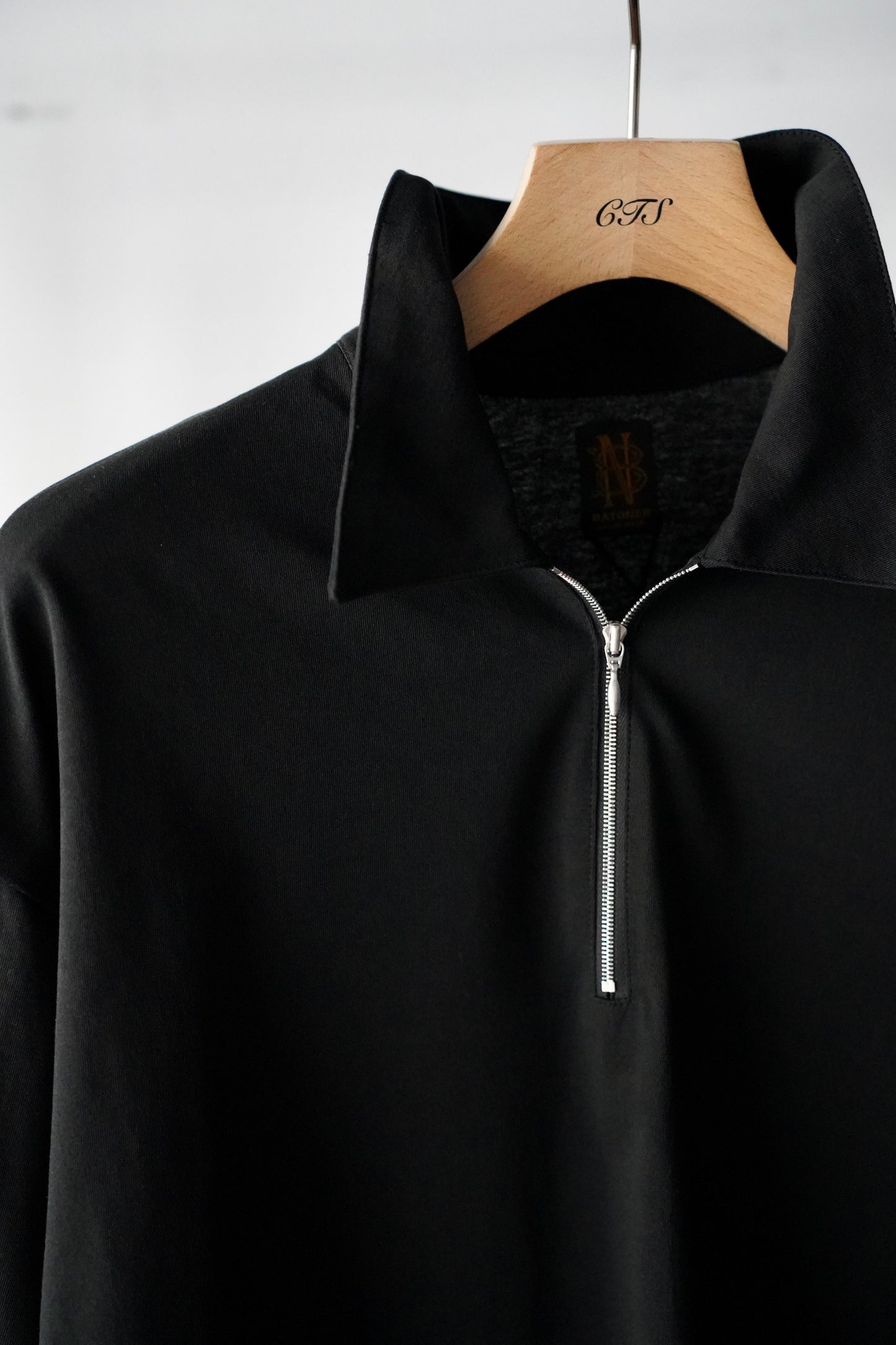 MEN　BATONER / バトナー　UTILITY COTTON POLO HALF ZIP