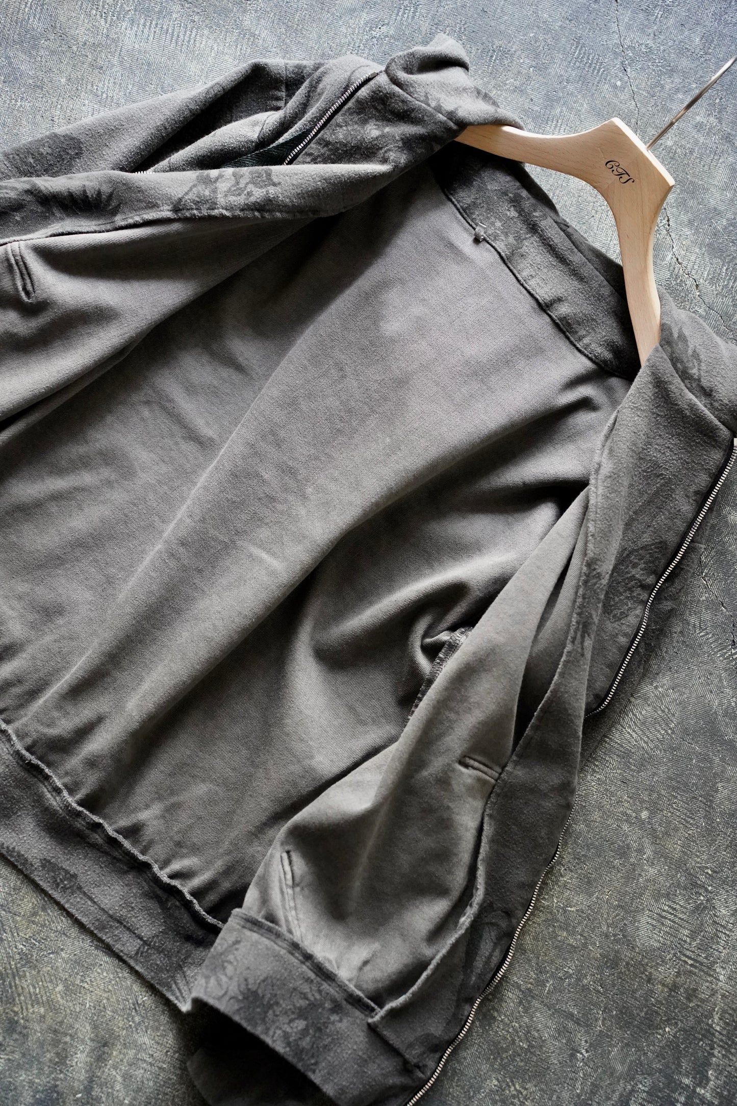 MEN　Kiivu / キフ　ZIP UP HOODED - Drawing Sumi Print Doble + Needle + Sumi O.D -