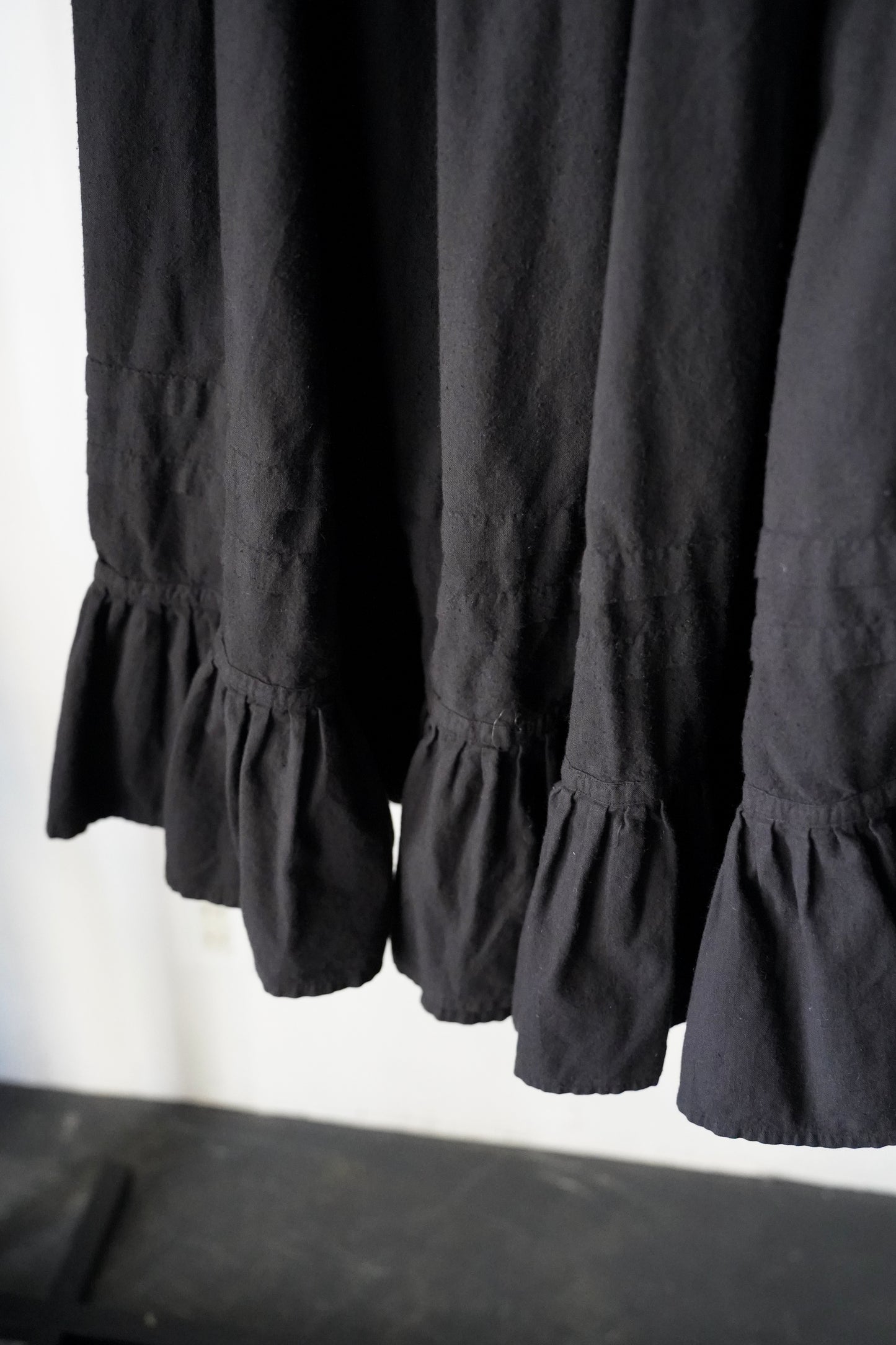 WOMEN　VINTAGE　1900-1920's Antique French Cotton Black Skirt
