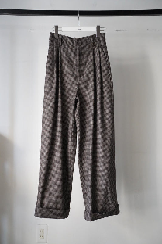 WOMEN　pelleq / ペレック　houndstooth double tuck trousers