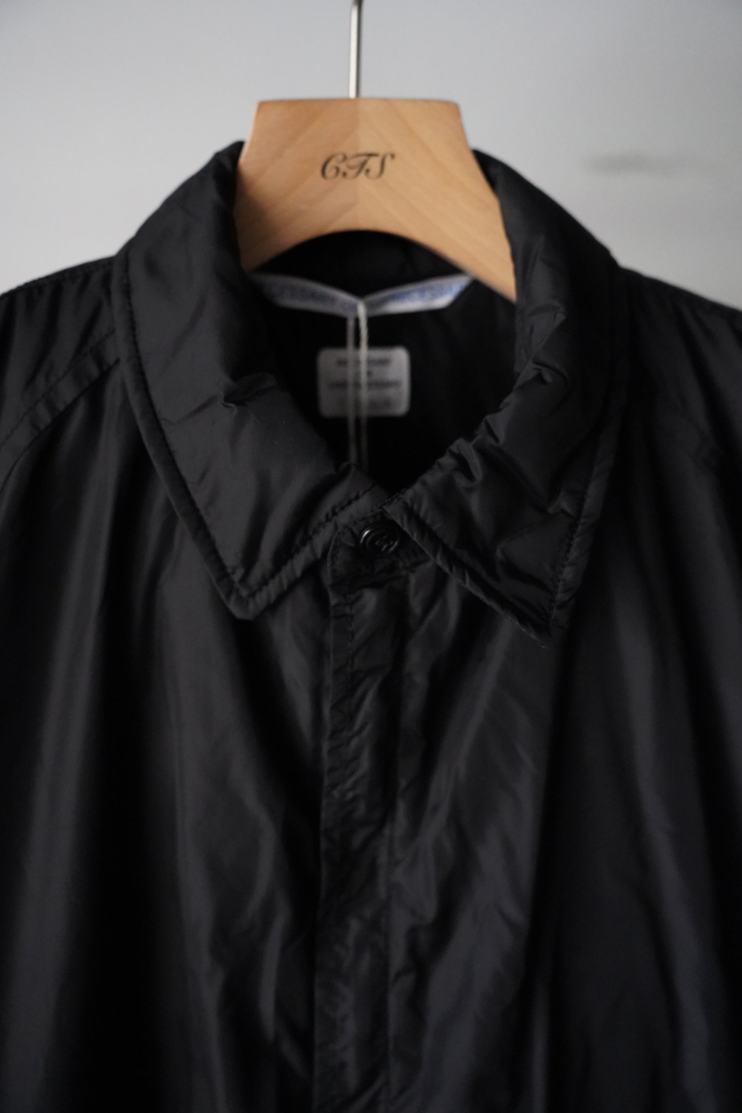 MEN　NECESSARY or UNNECESSARY / ネセサリーオアアンネセサリー　ZIP COAT